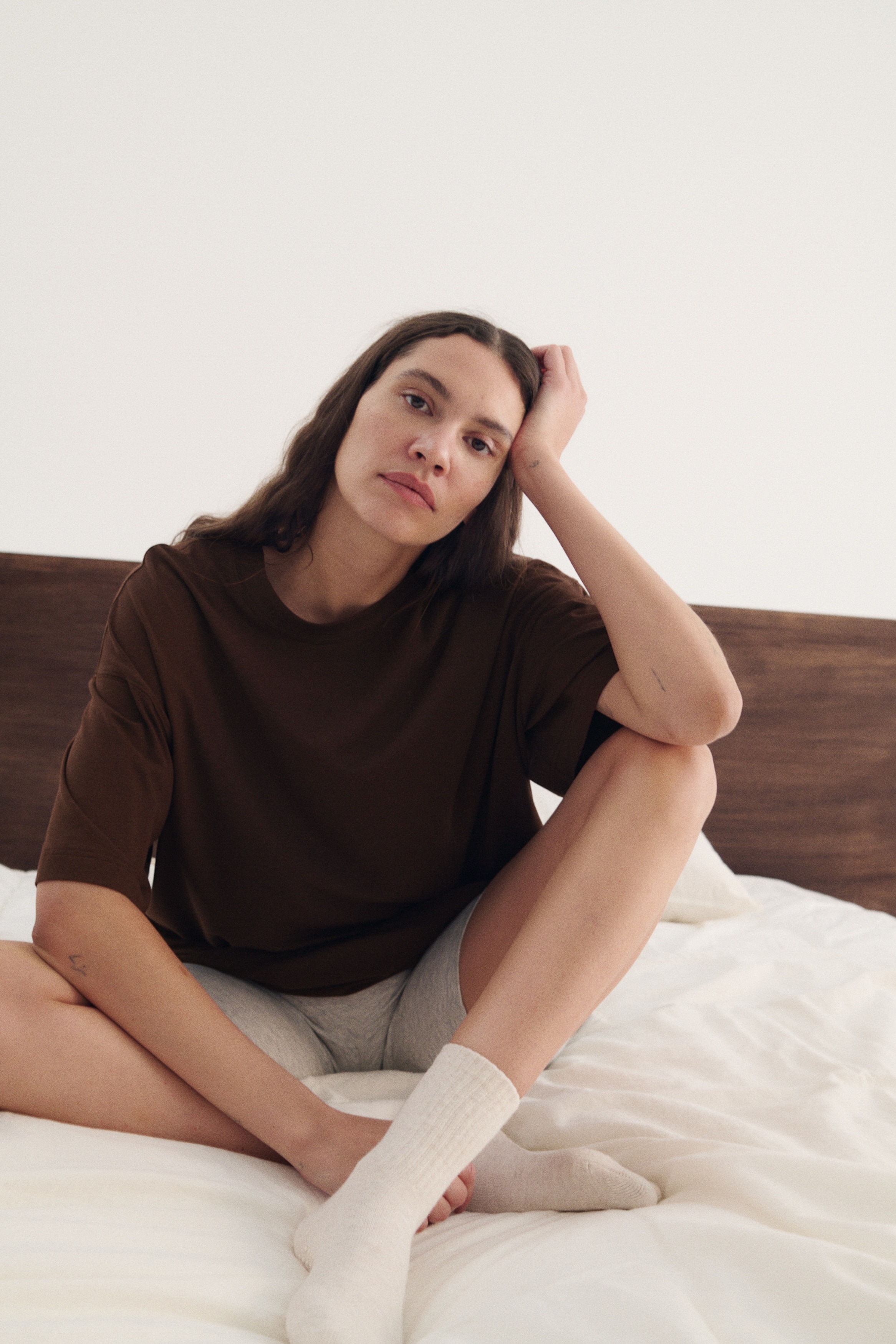 T-shirt sportiva Oversized Fit con DryMove™ - Marrone caldo