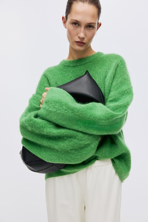 Sweter oversize z domieszką moheru