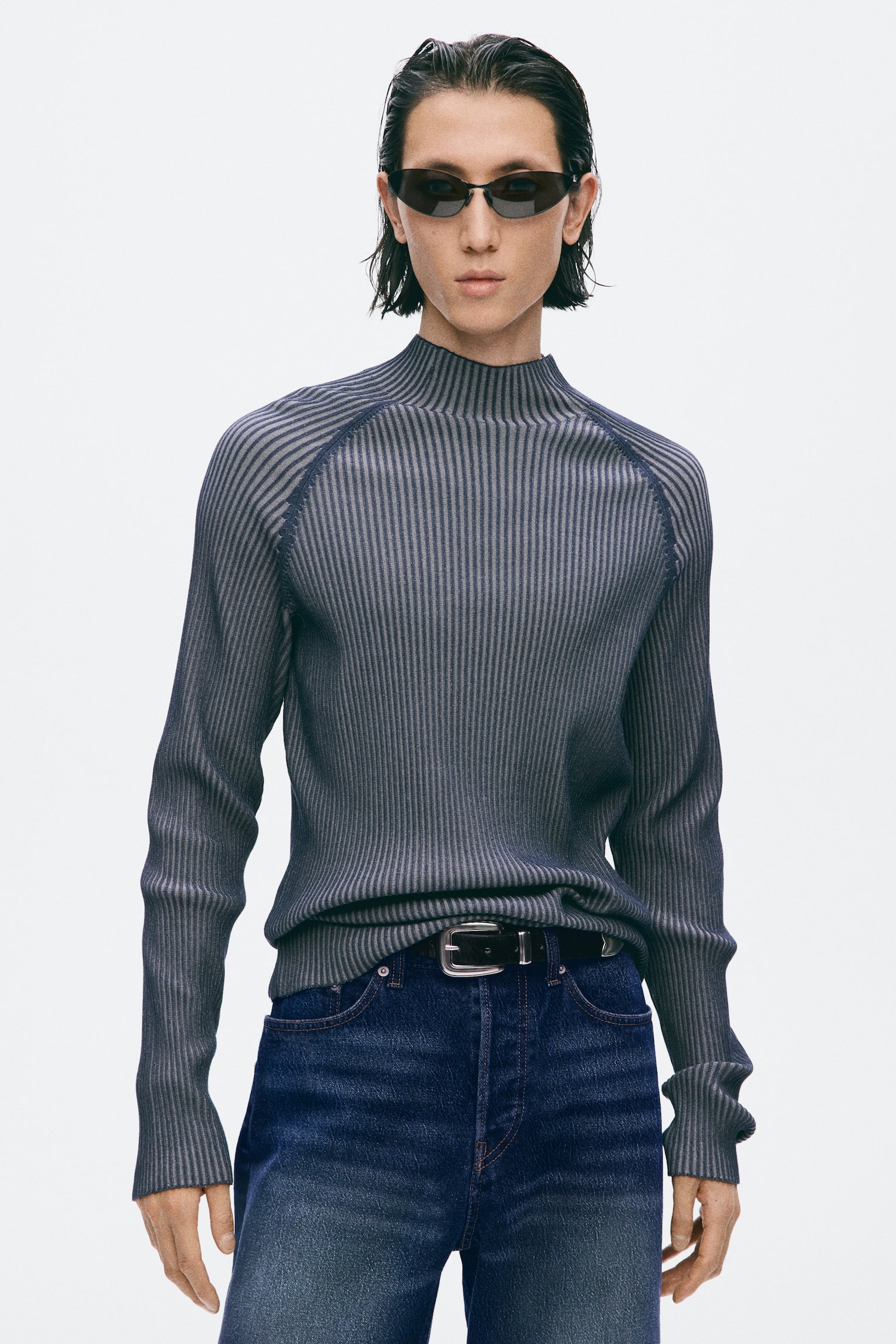 Мужской свитер H&M Slim Fit Rib-Knit Mock Turtleneck, цвет: Тёмно-синий / Полосатый — фото 4
