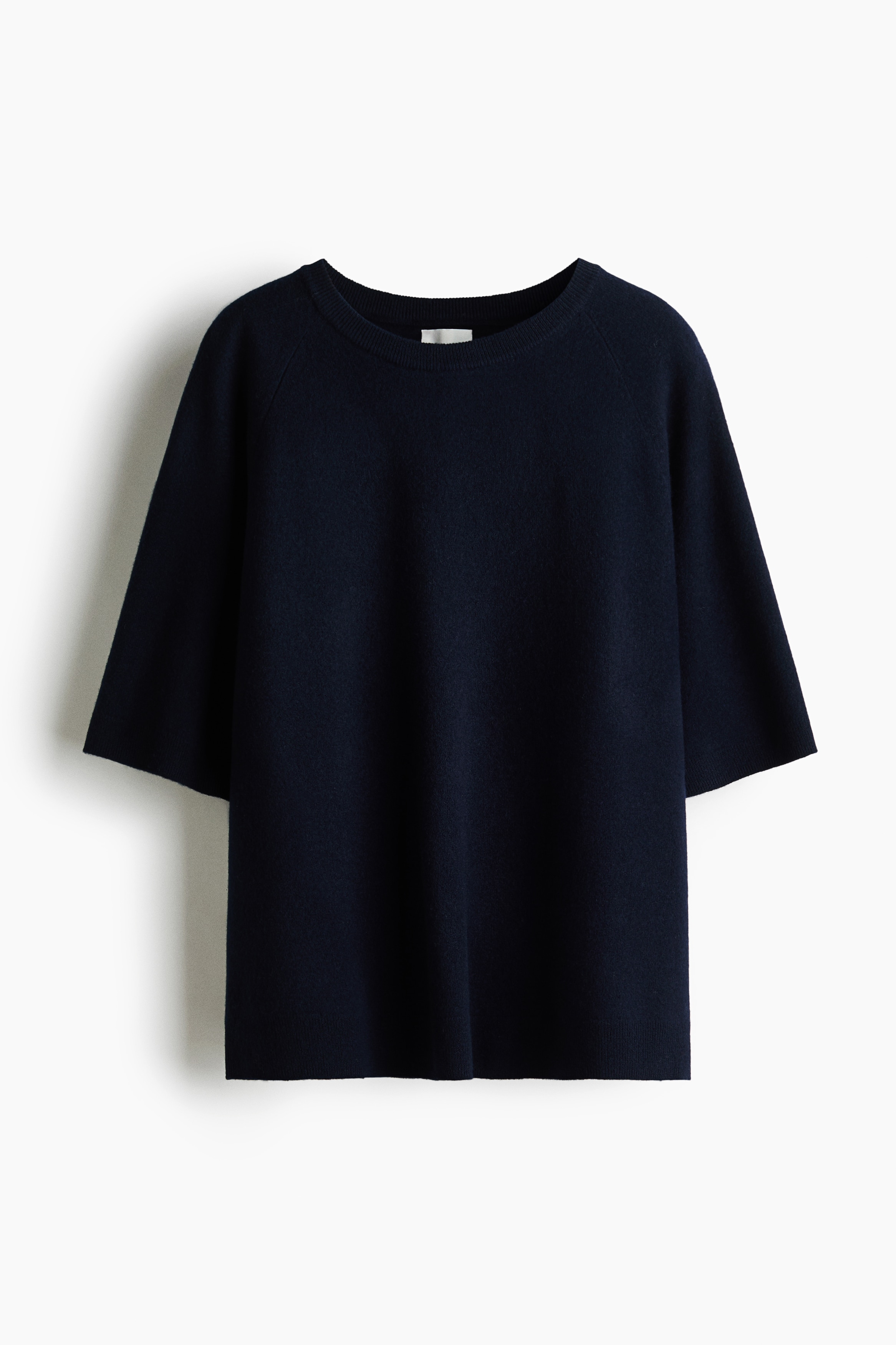 Short-sleeved wool topModel
