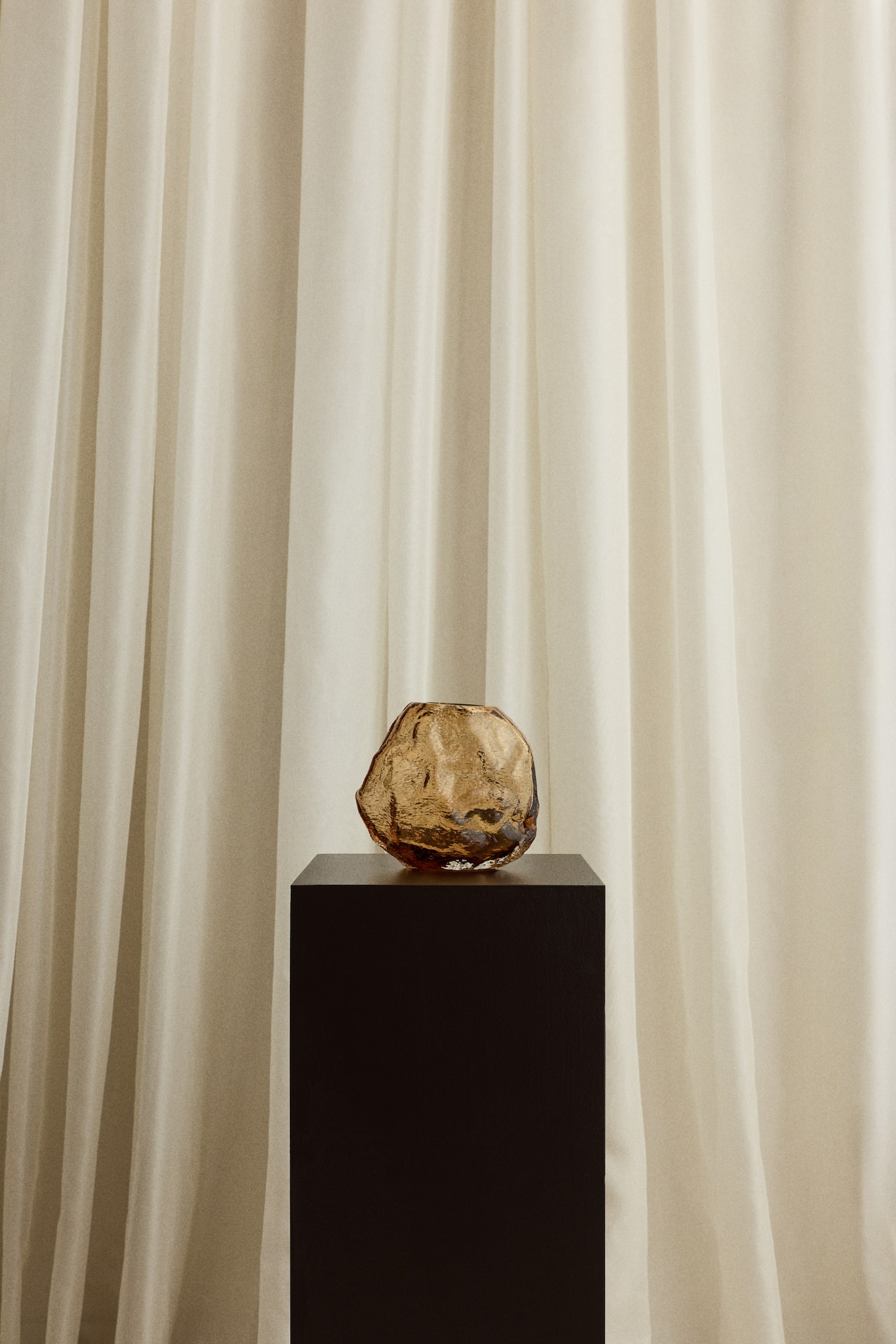 Small textured glass vase - Beige/Transparent - 2