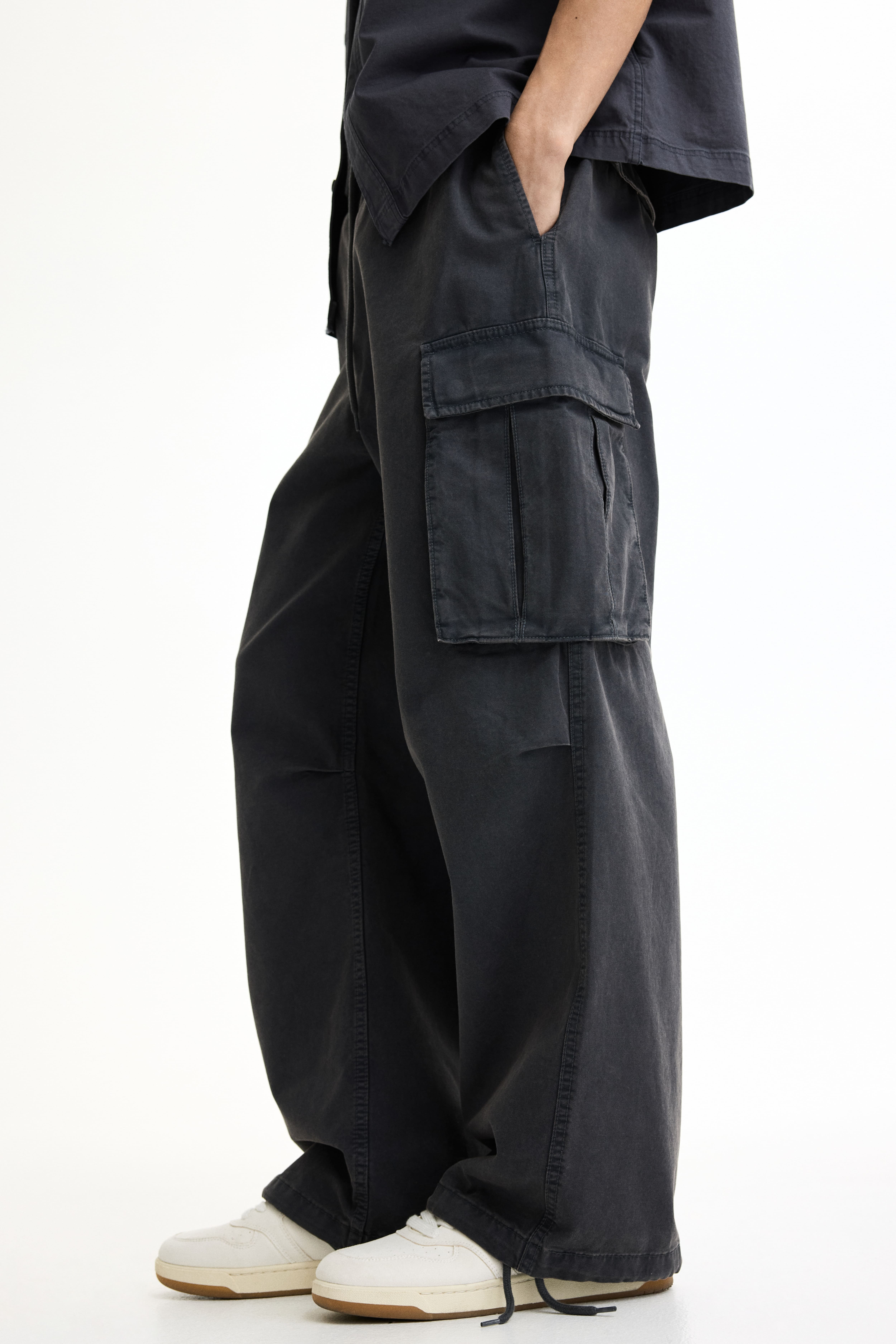Loose-Fit Cargo Pants