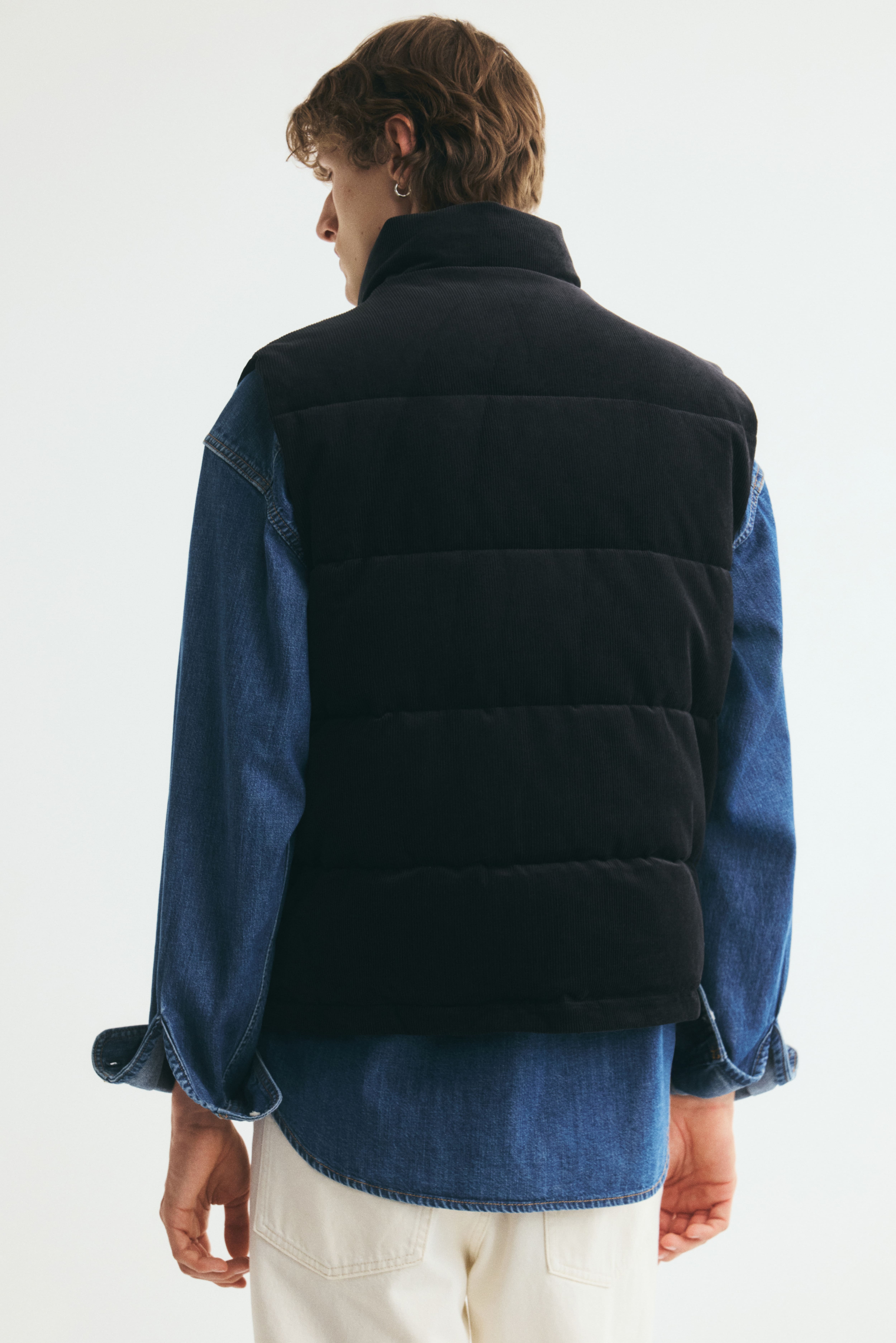 Veste matelassée sans manches en velours côtelé