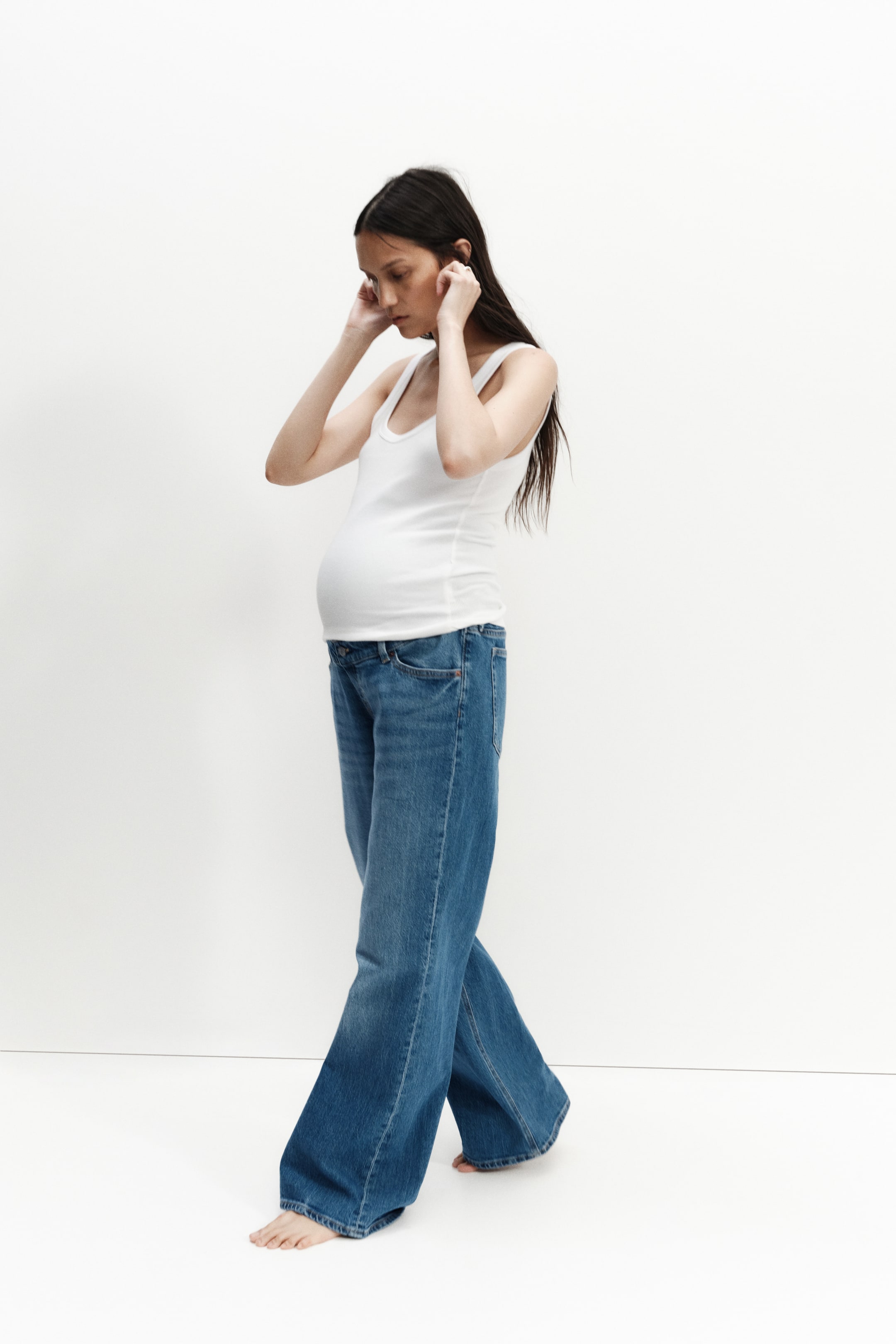 Женские джинсы H&M MAMA Wide Jeans — фото 5