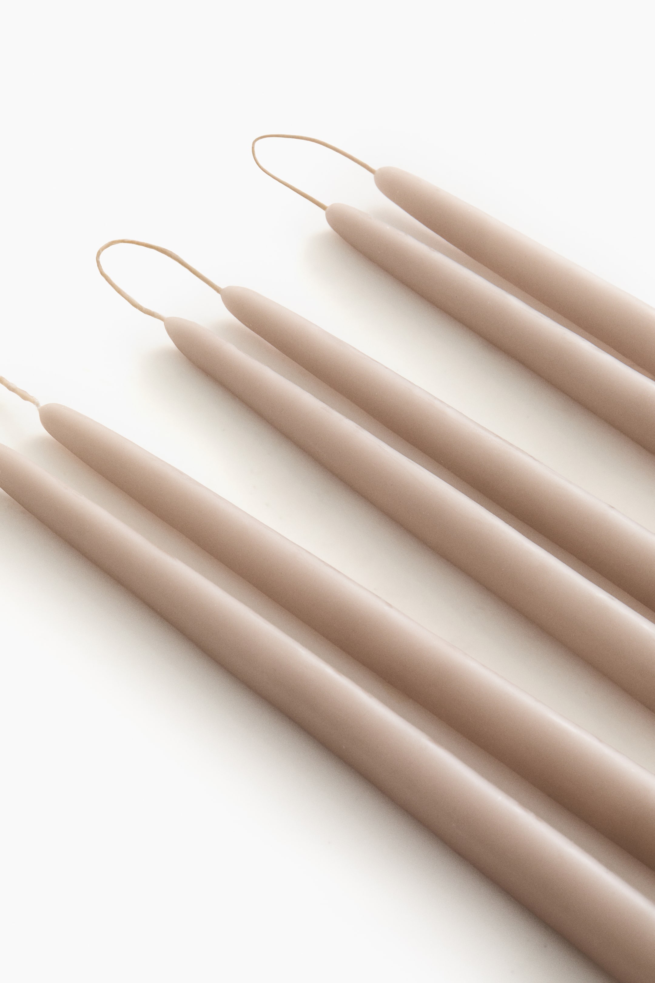 Grotere afbeelding bekijken: Set van 6 gotische kaarsen - Lichtbeige - HOME | H&M NL 2