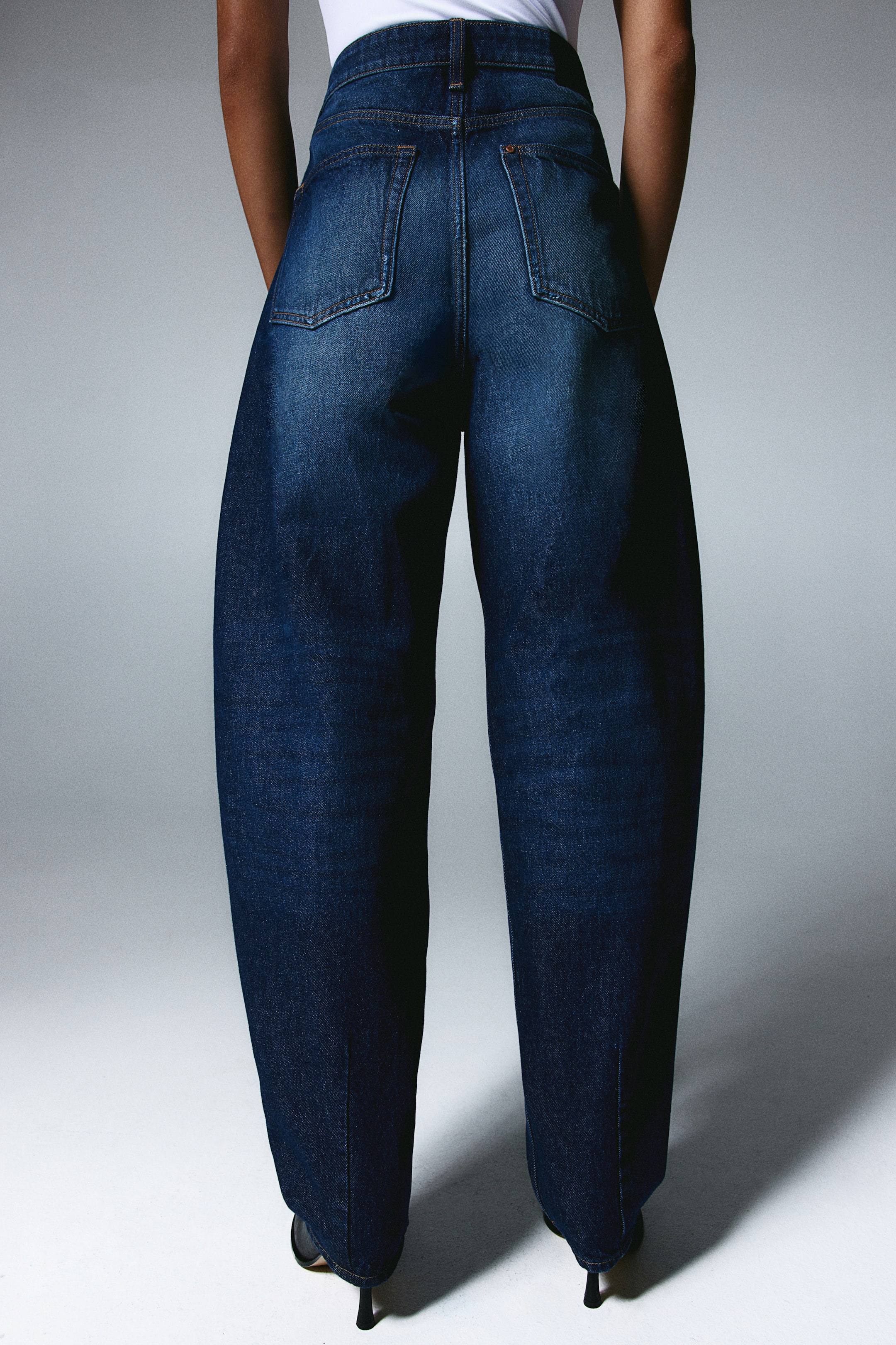 Barrel High Jeans - Dark denim blue - Ladies | H&M GB 1