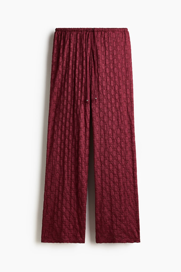 Pantalone sa učkurom i efektom čipke