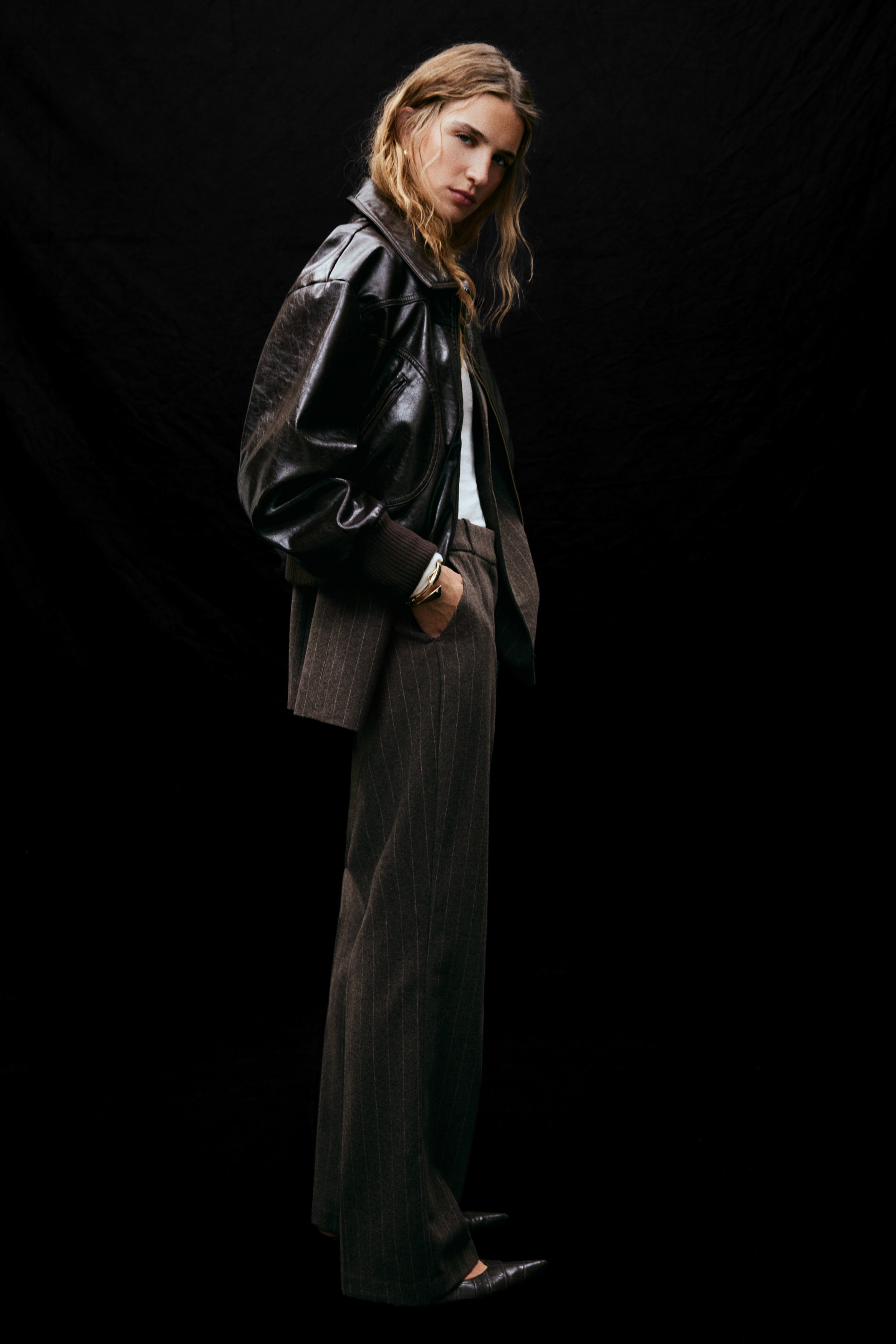 Ladies - Dark brown/Pinstriped Tailored trousers - Size: 16  - H&M