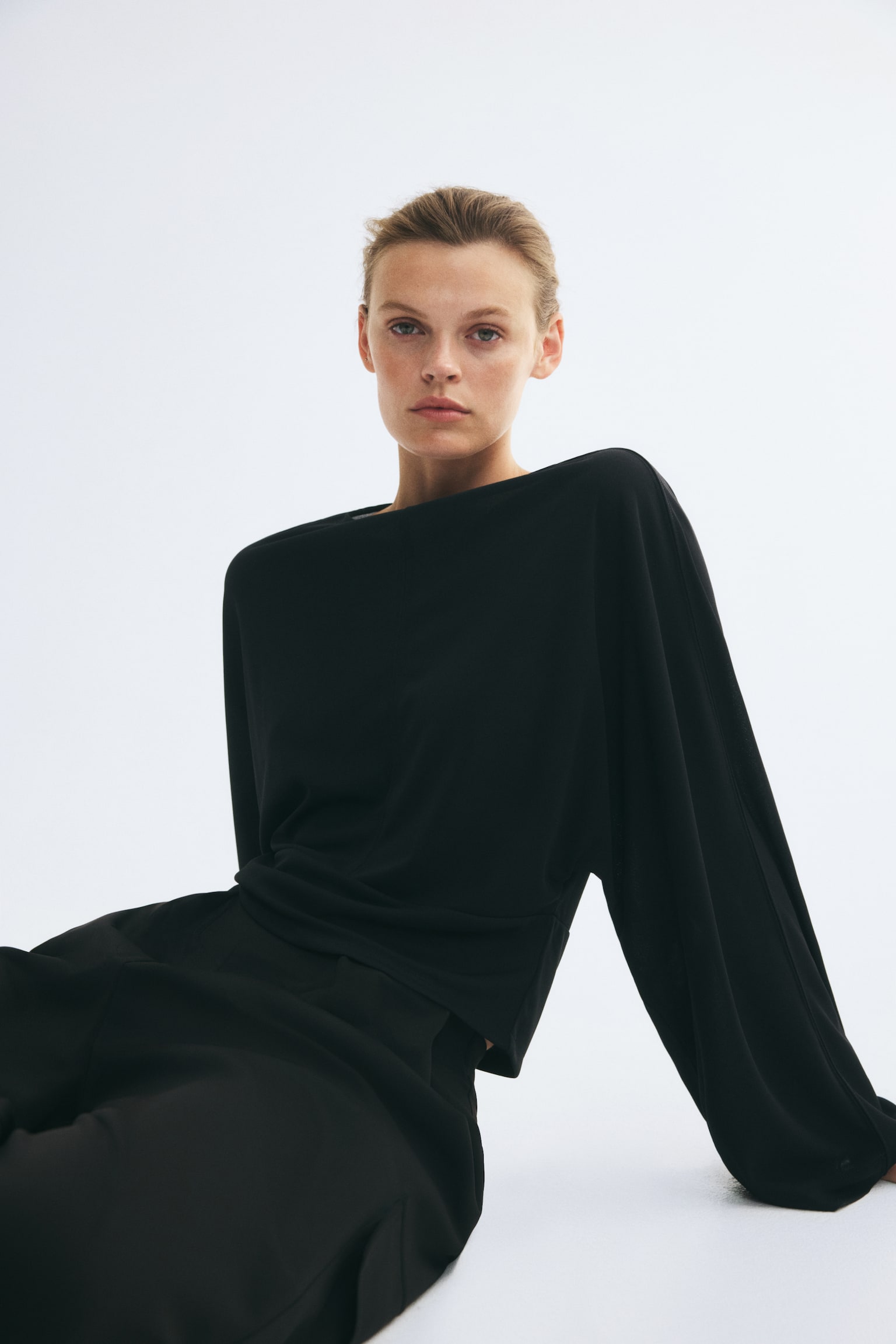 Женский топ H&M Batwing-Sleeved Jersey Top, цвет: Чёрный — фото 4