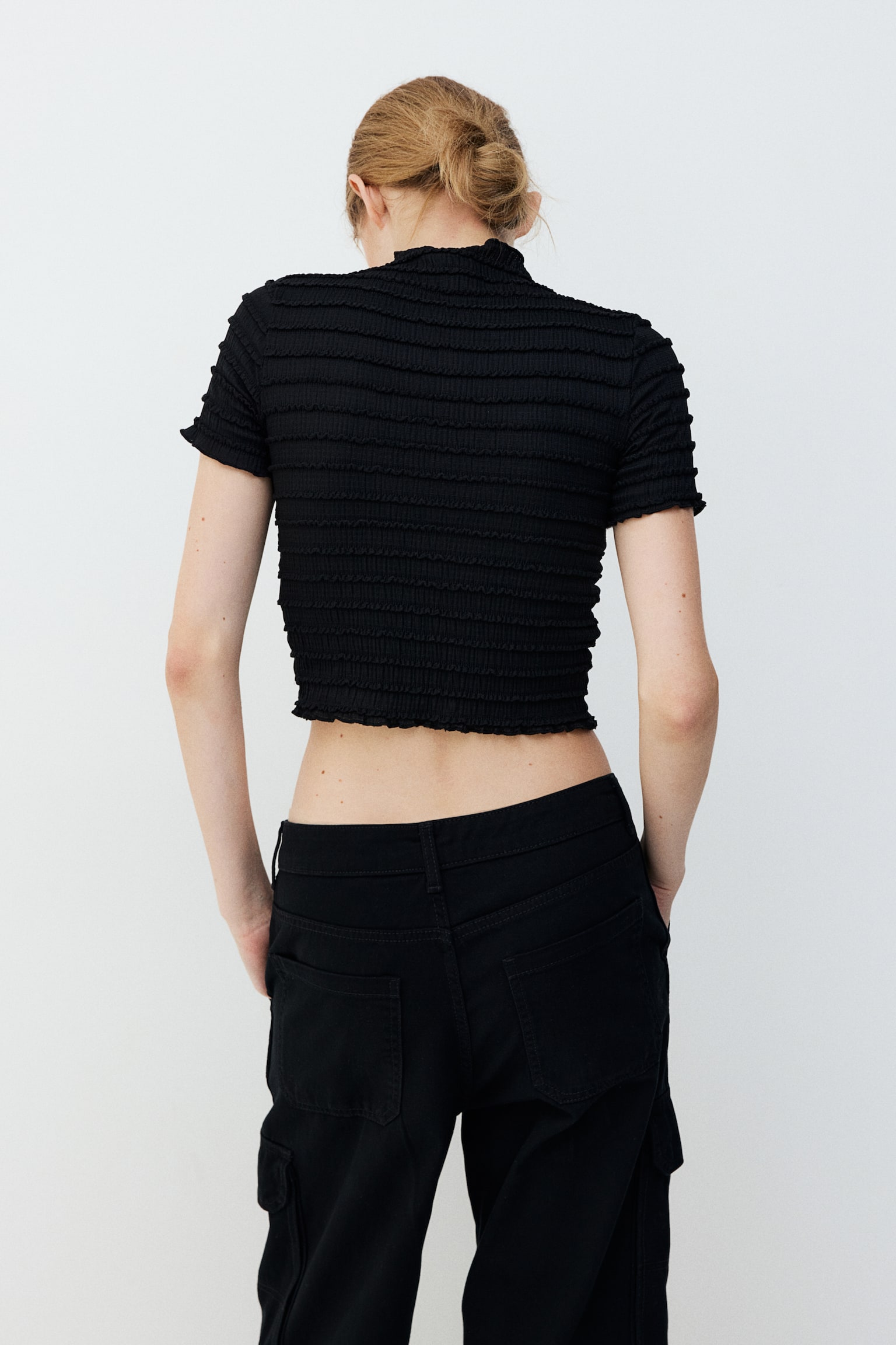 Overlock-detail smocked top - Black/White - 5