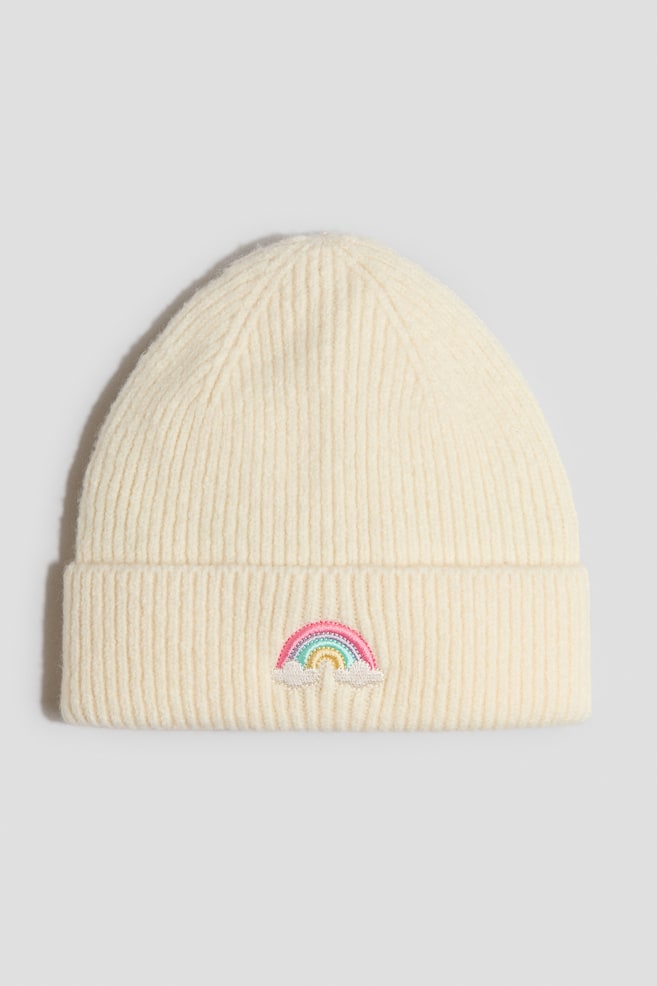Gerippte Beanie - Weiß/Regenbogen/Mattrosa/Schleife/Hellbeige/Herzen - 1