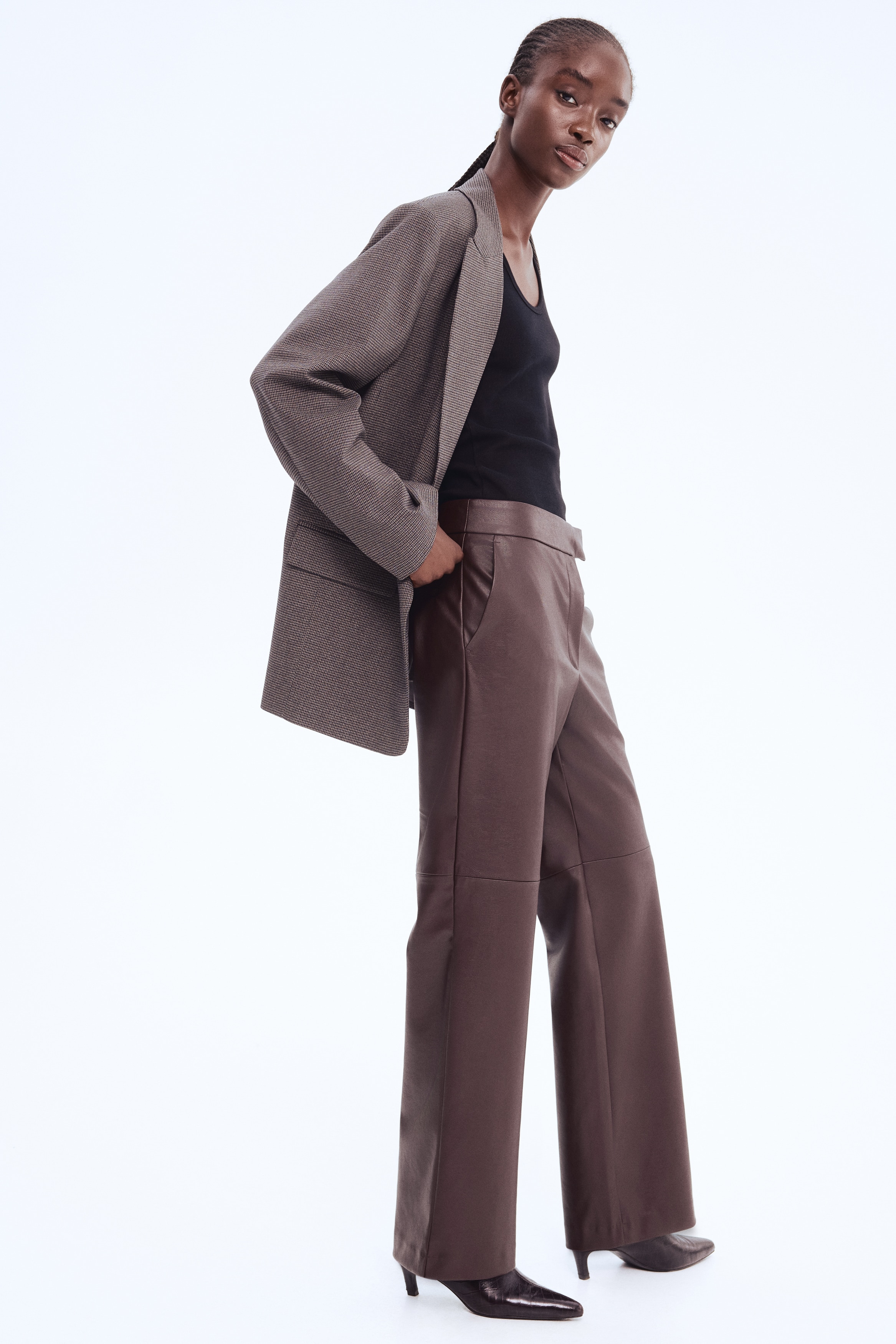 Straight-leg coated trousers