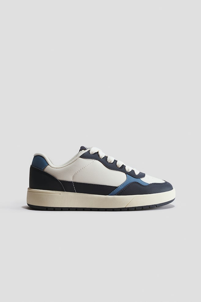 Sneakers - White/navy blue - 1