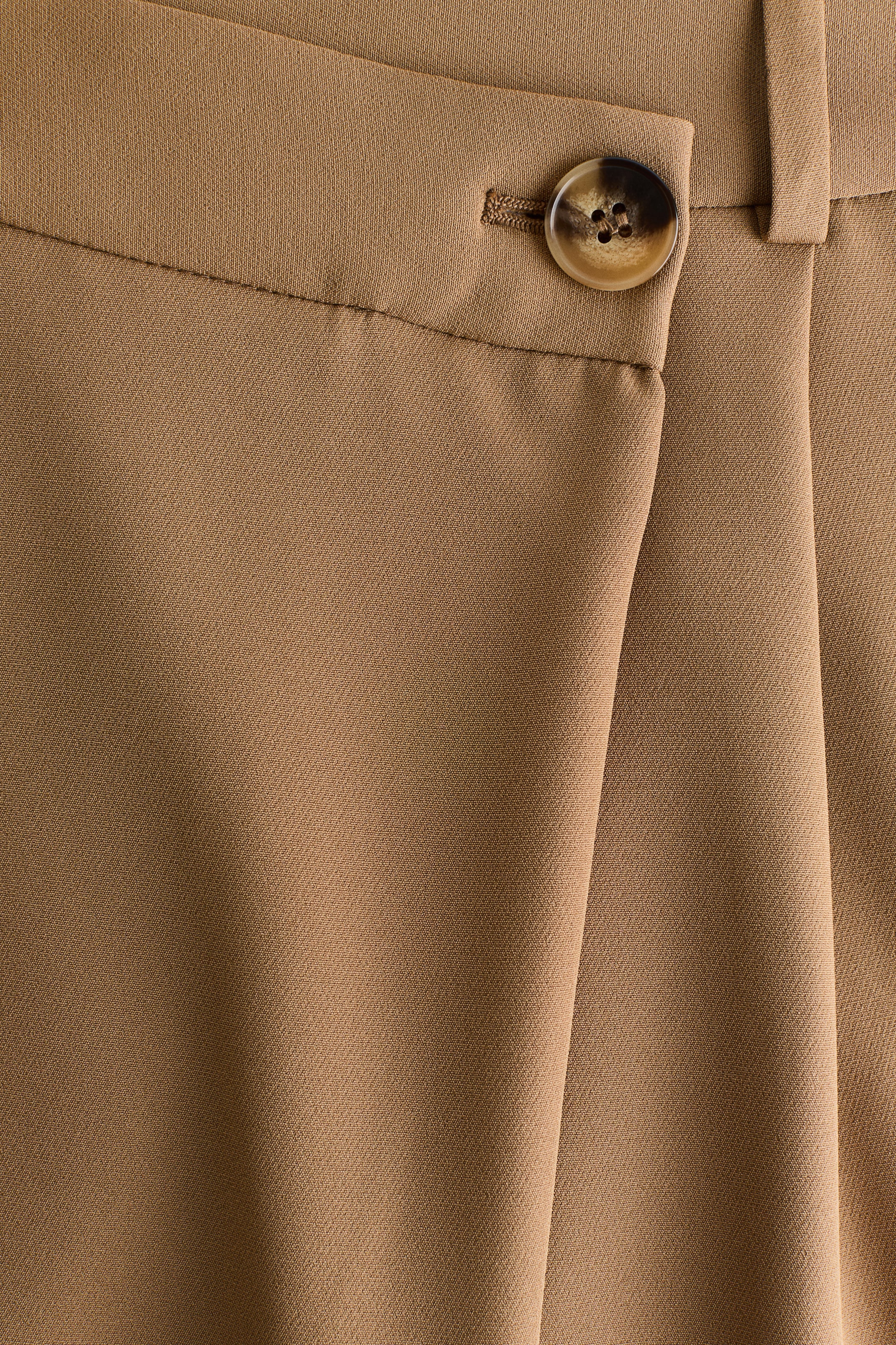 Pantalon chic à effet croisé