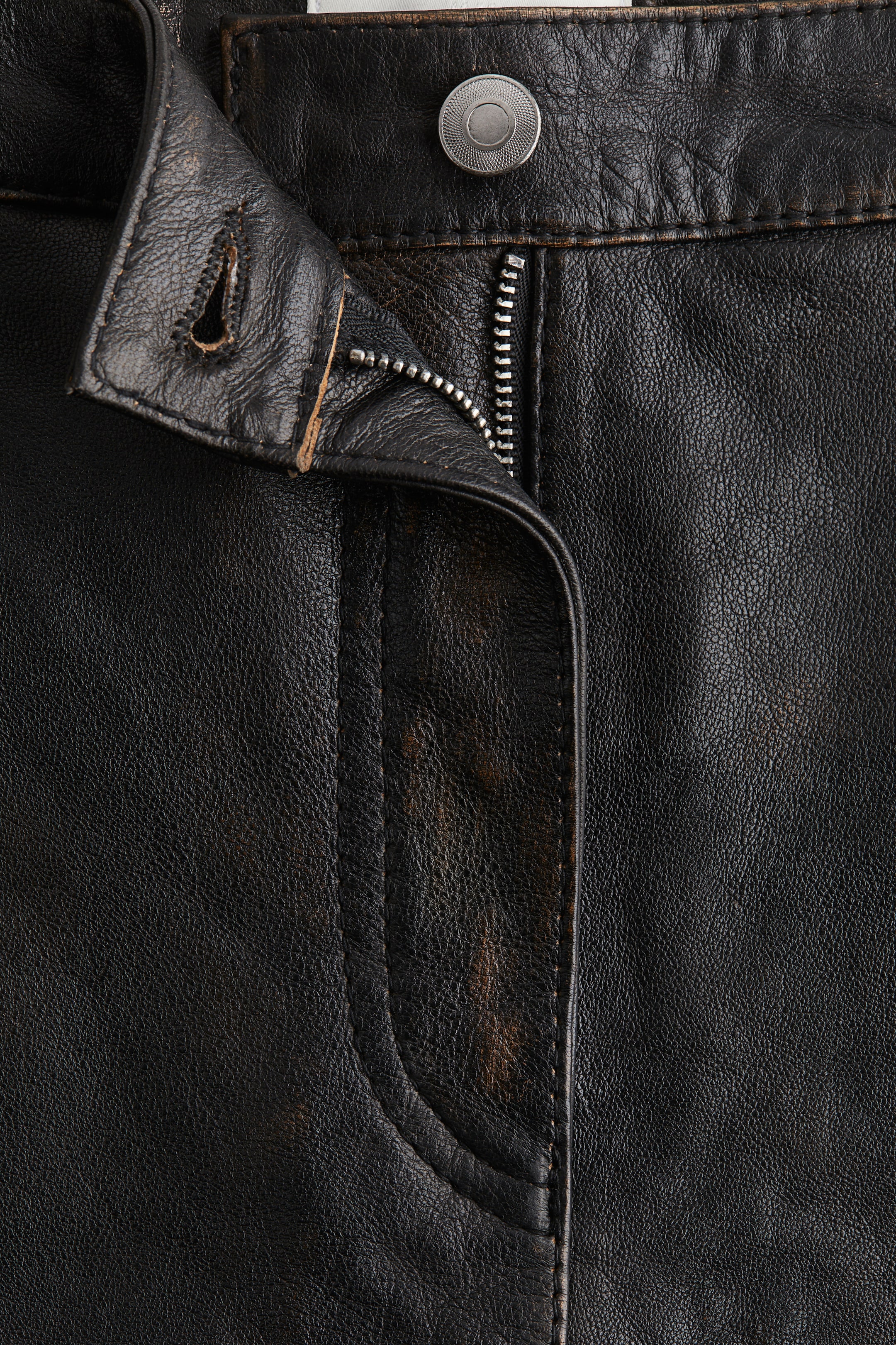 Visualizza immagine più grande: Leather shorts - Marrone scuro | H&M IT 6