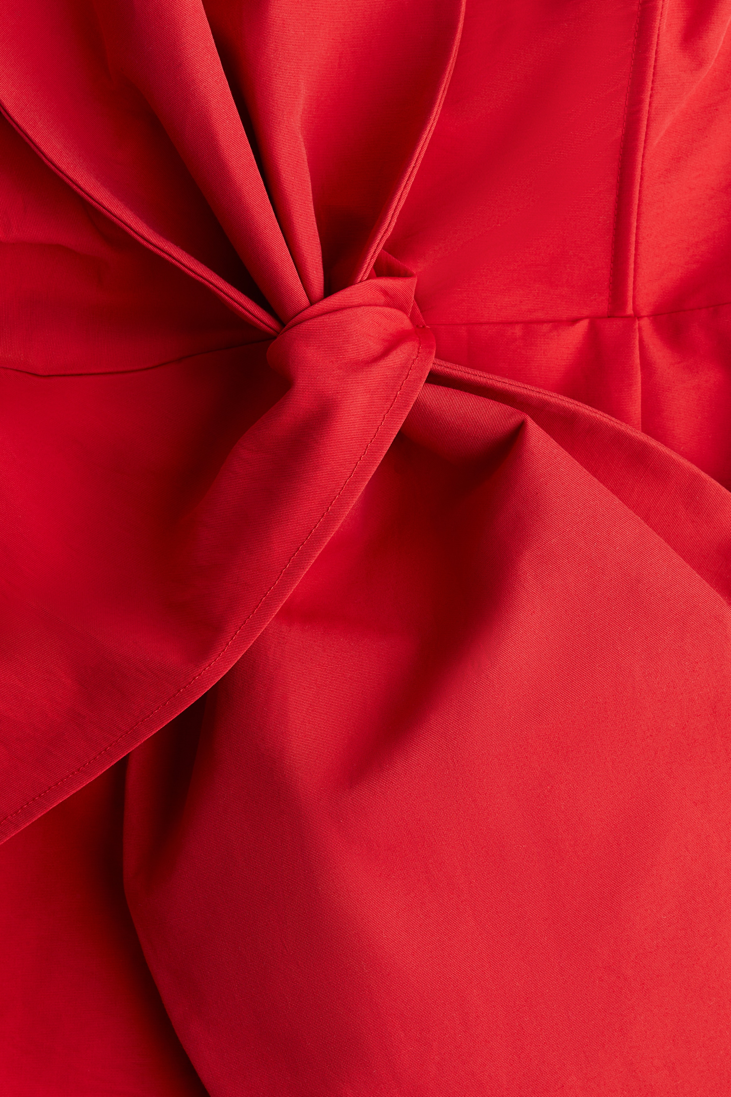 h and m red bow dress Timeless Holiday Glamour with H&M Bow Dresses