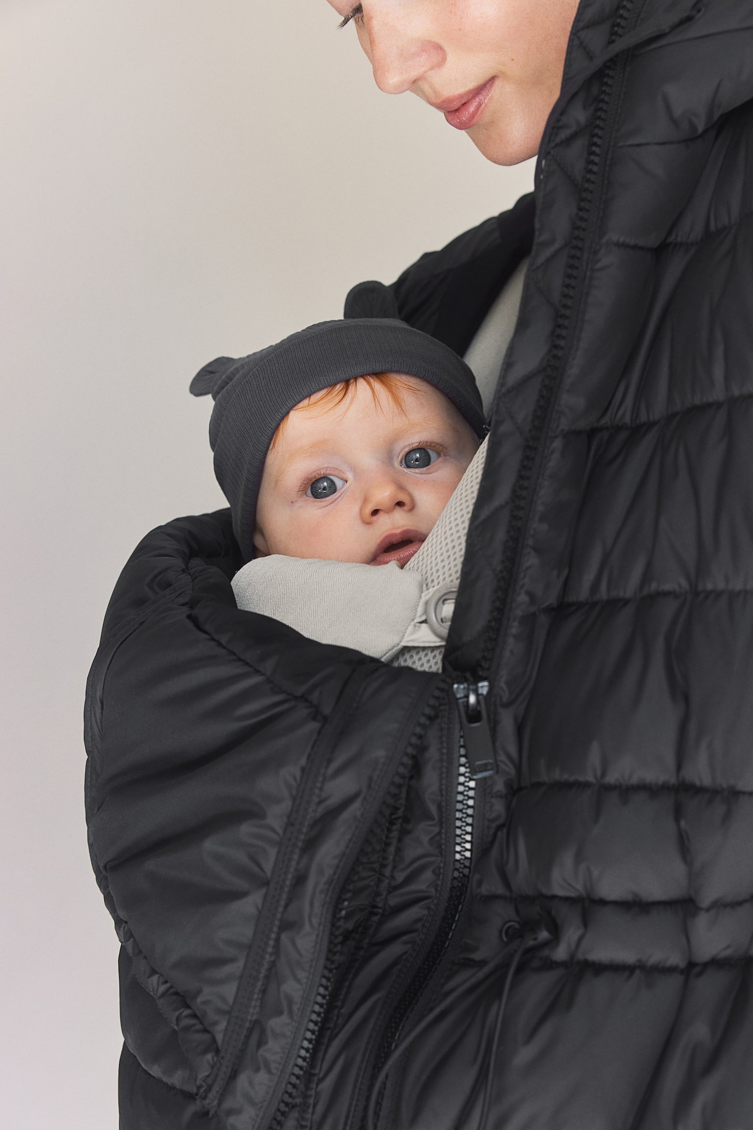 MAMA Before & After Babywearing puffer gilet - Black - 4