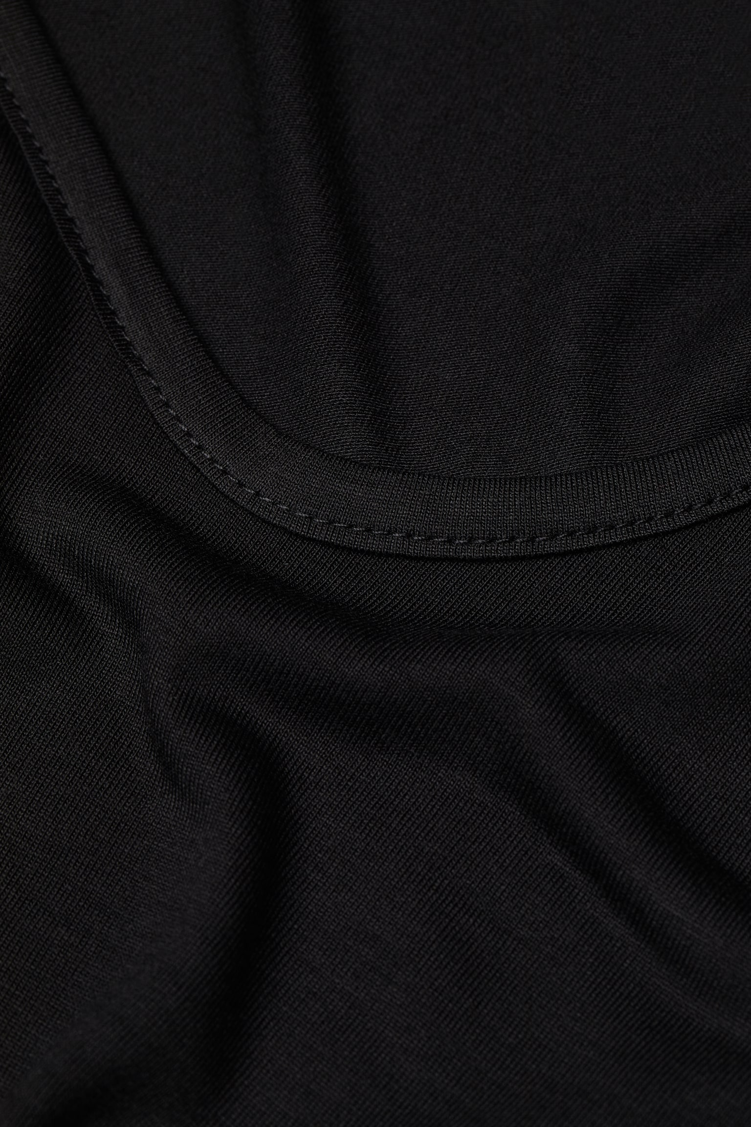 H&M+ Viscose Tee - Black - 2