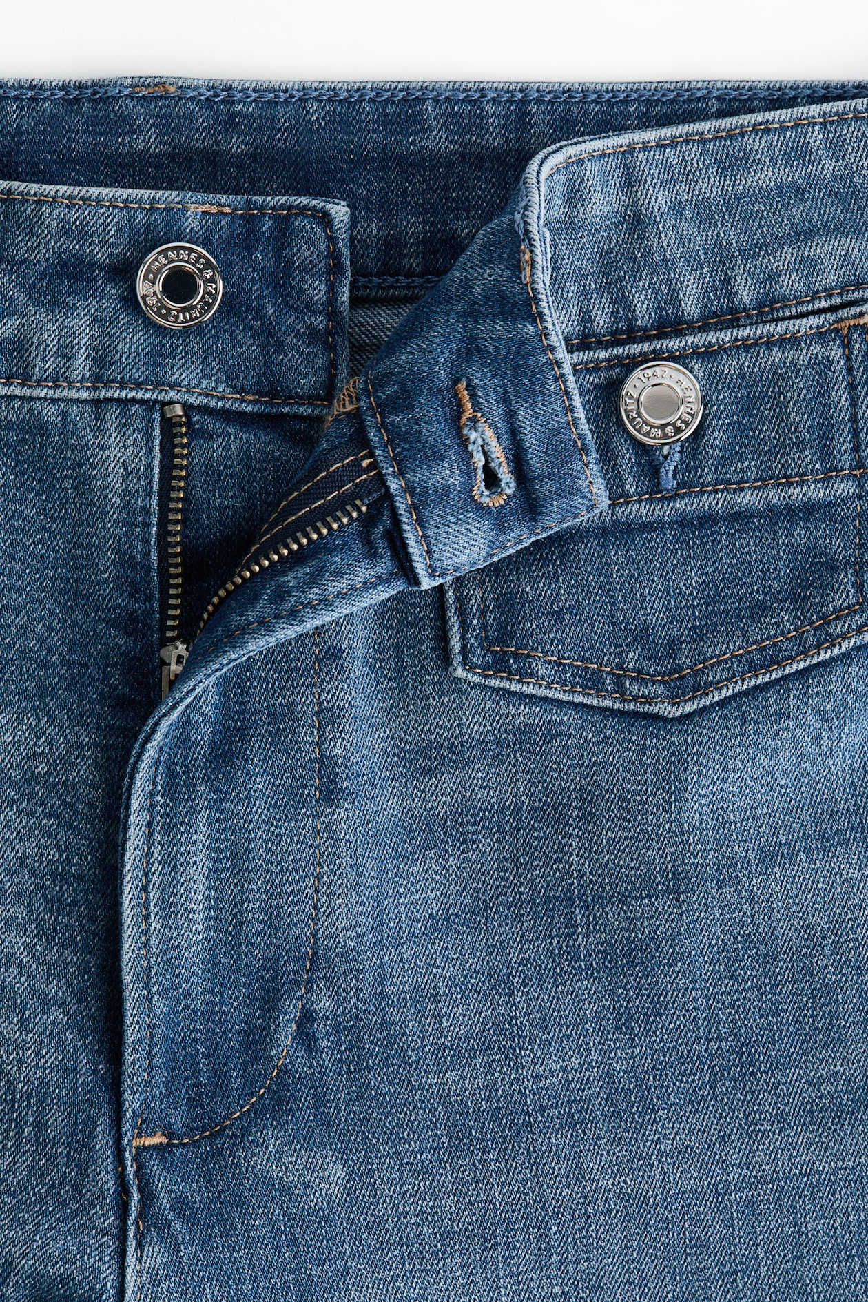Wide High Waist Ankle Jeans - image 2