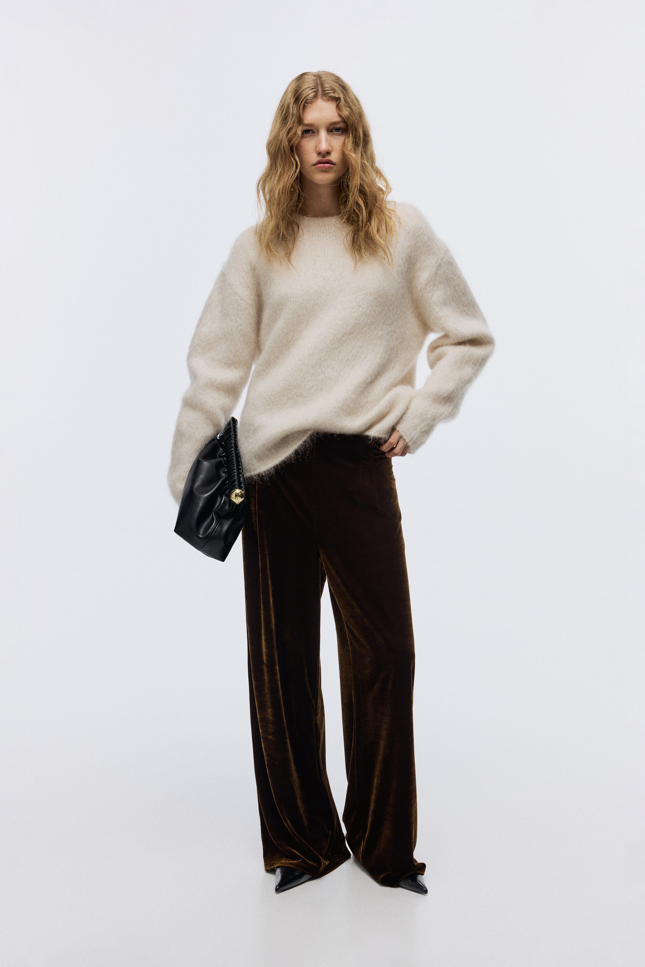 View larger image: Velour Pants - Dark green - Ladies | H&M US 1