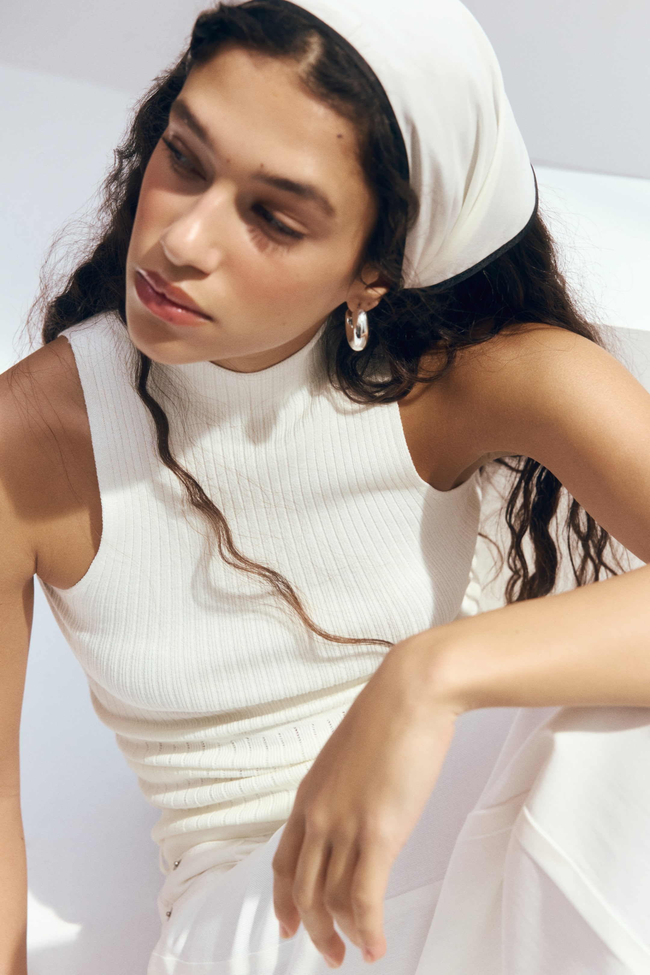 Ver imagen más grande: Top de canalé con cuello perkins - Crema - MUJER | H&M ES 1