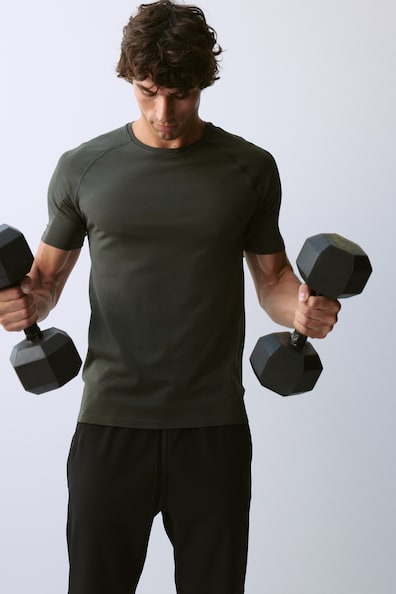 マッスルフィット スポーツTシャツ DryMove™