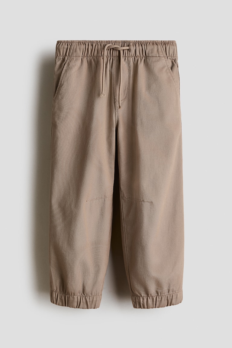Meke pantalone od pamučnog kepera