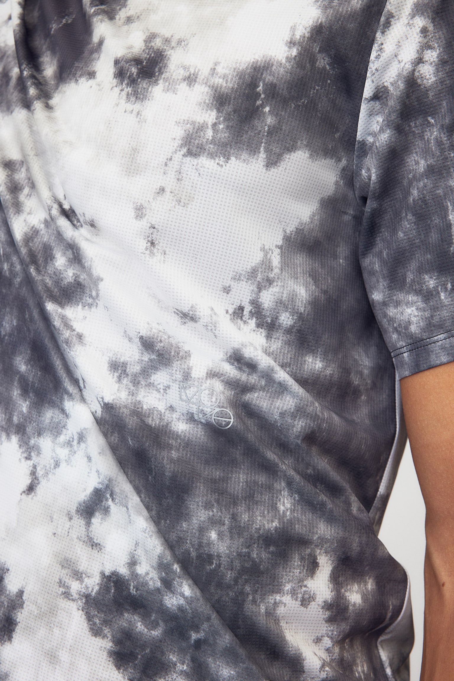 Regular Fit Running Tee In DryMove™ - Grey/Tie dye/Green/White/Dark grey - 3