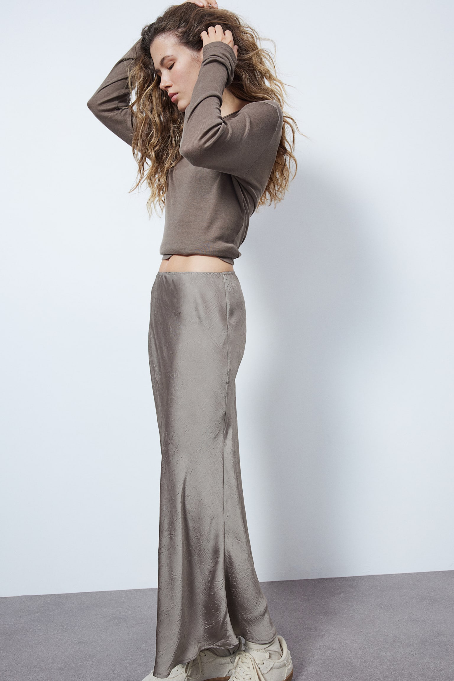 Crinkled satin maxi skirt - Grey/Black/Cream/Light beige/Leopard print - 1