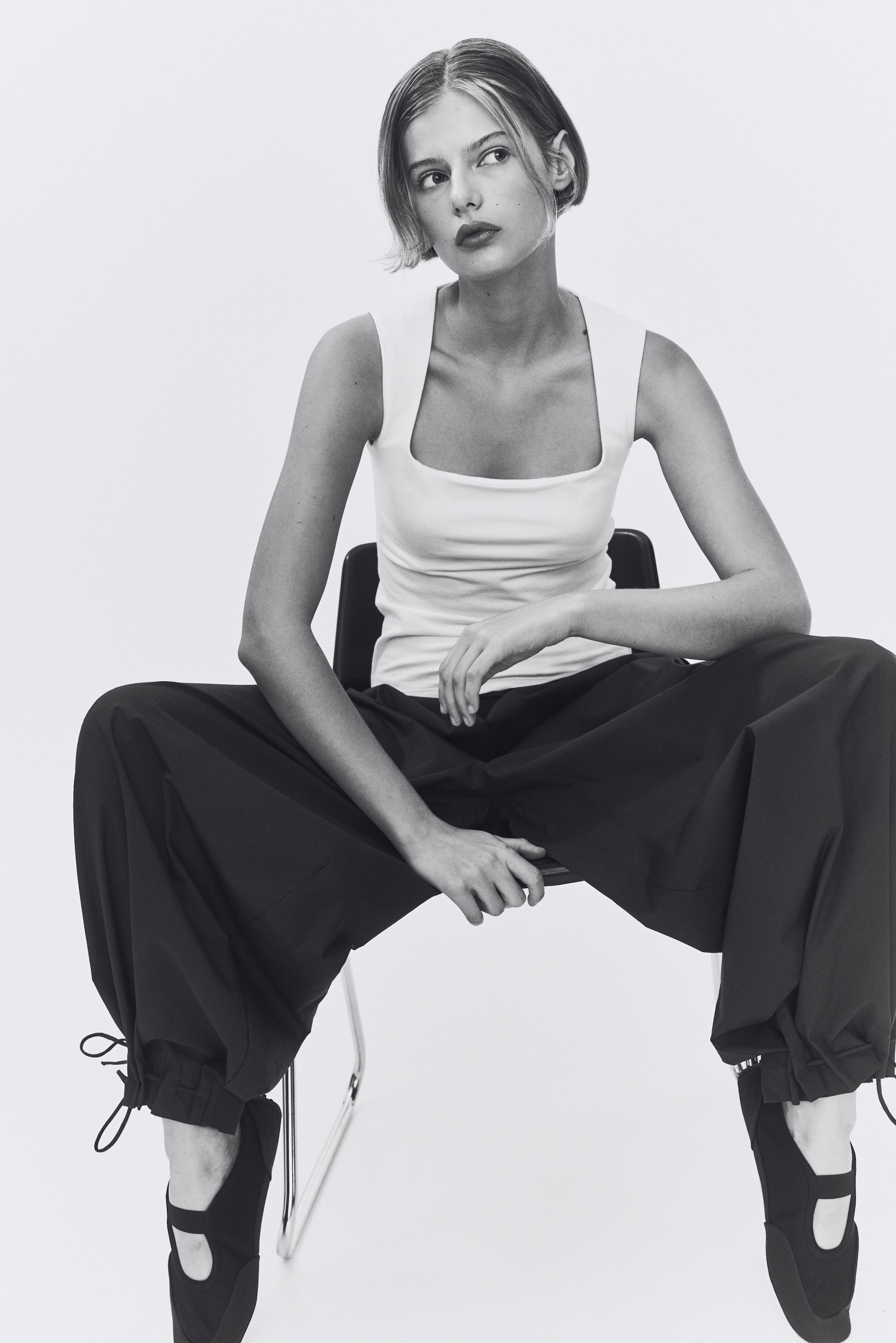 Xem ảnh lớn hơn: Áo ba lỗ cổ vuông - Màu ngà - Ladies | H&M VN 1