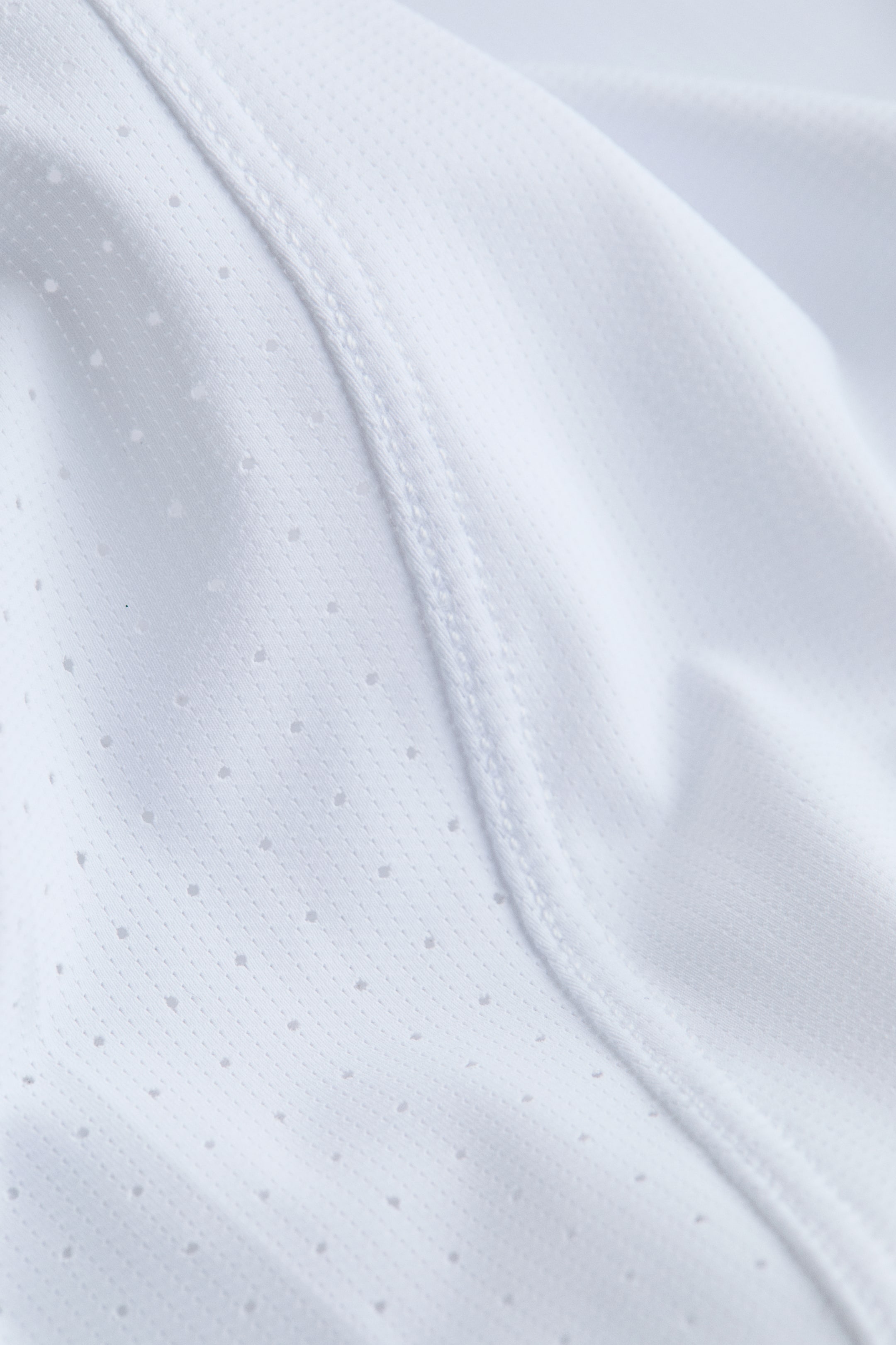 Muscle Fit Sports Tank Top with CoolMove™