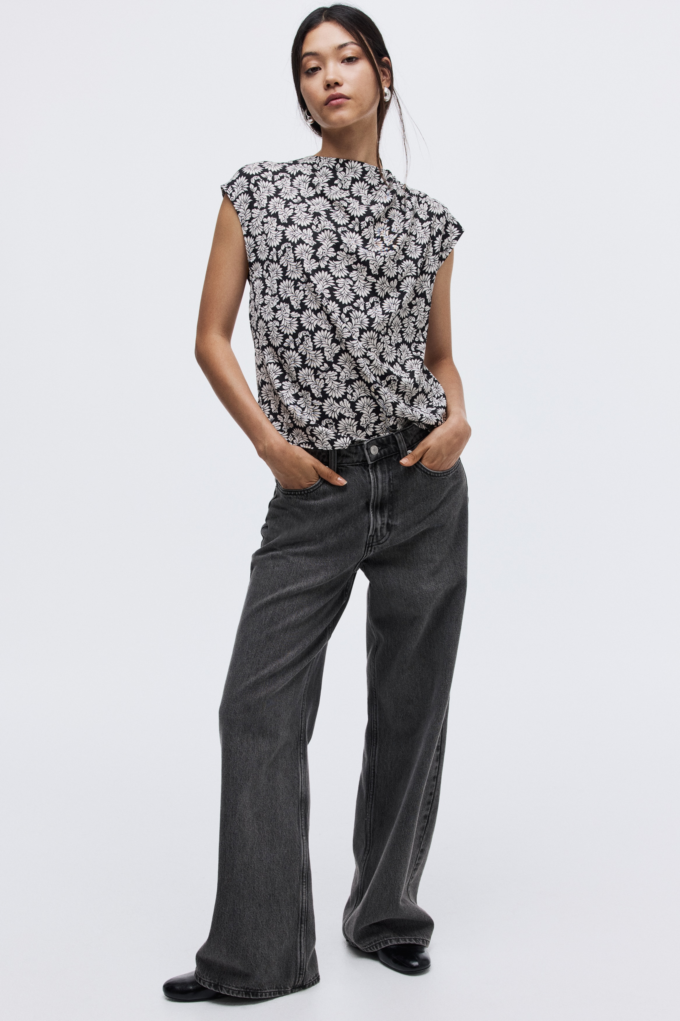 Cap-sleeved blouse