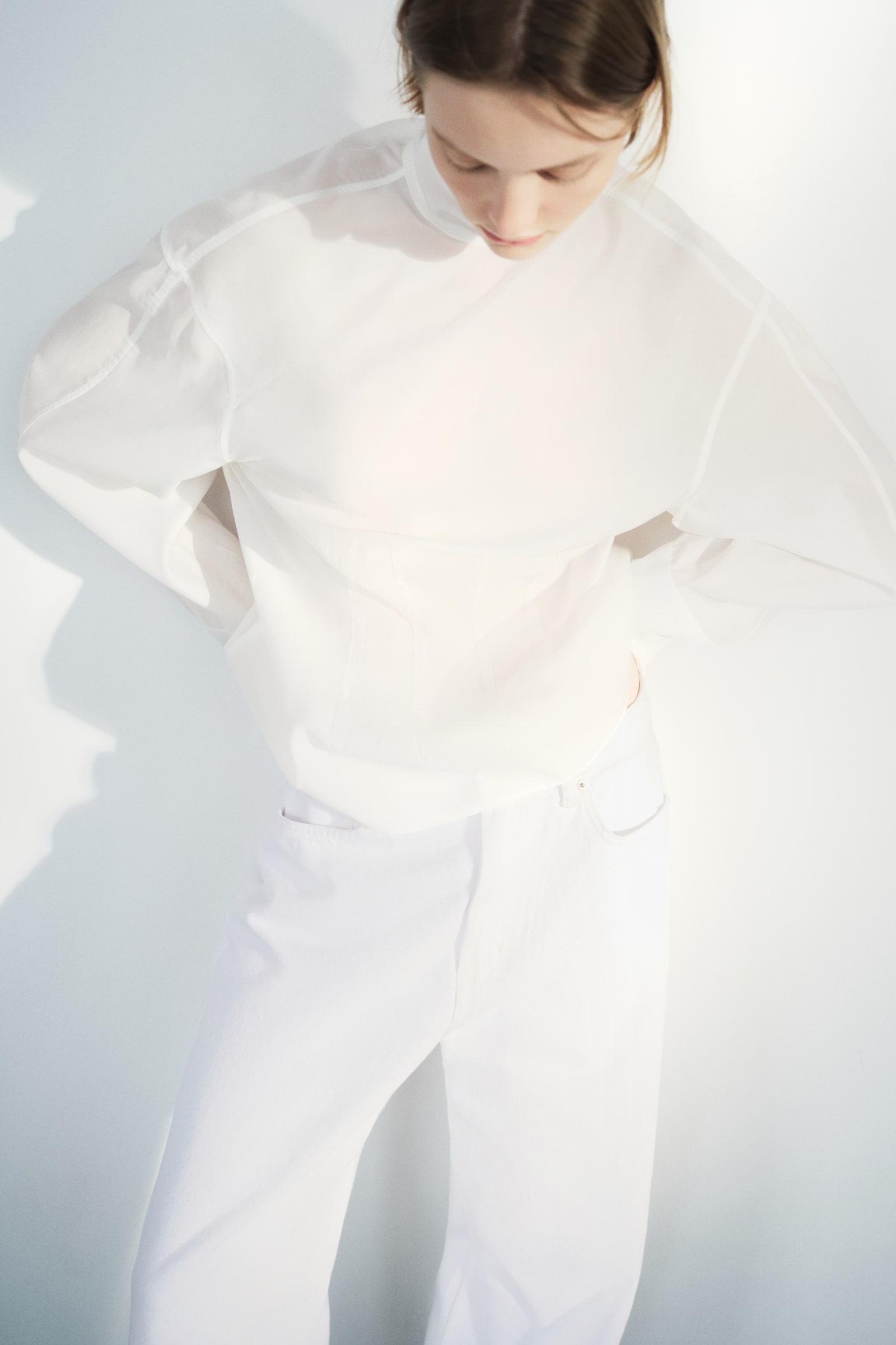 Wide High Jeans - לבן/כחול ג'ינס בהיר/אפור כהה/כחול ג'ינס כהה/כחול ג'ינס/כחול ג'ינס כהה/כחול ג'ינס/שחור - 4