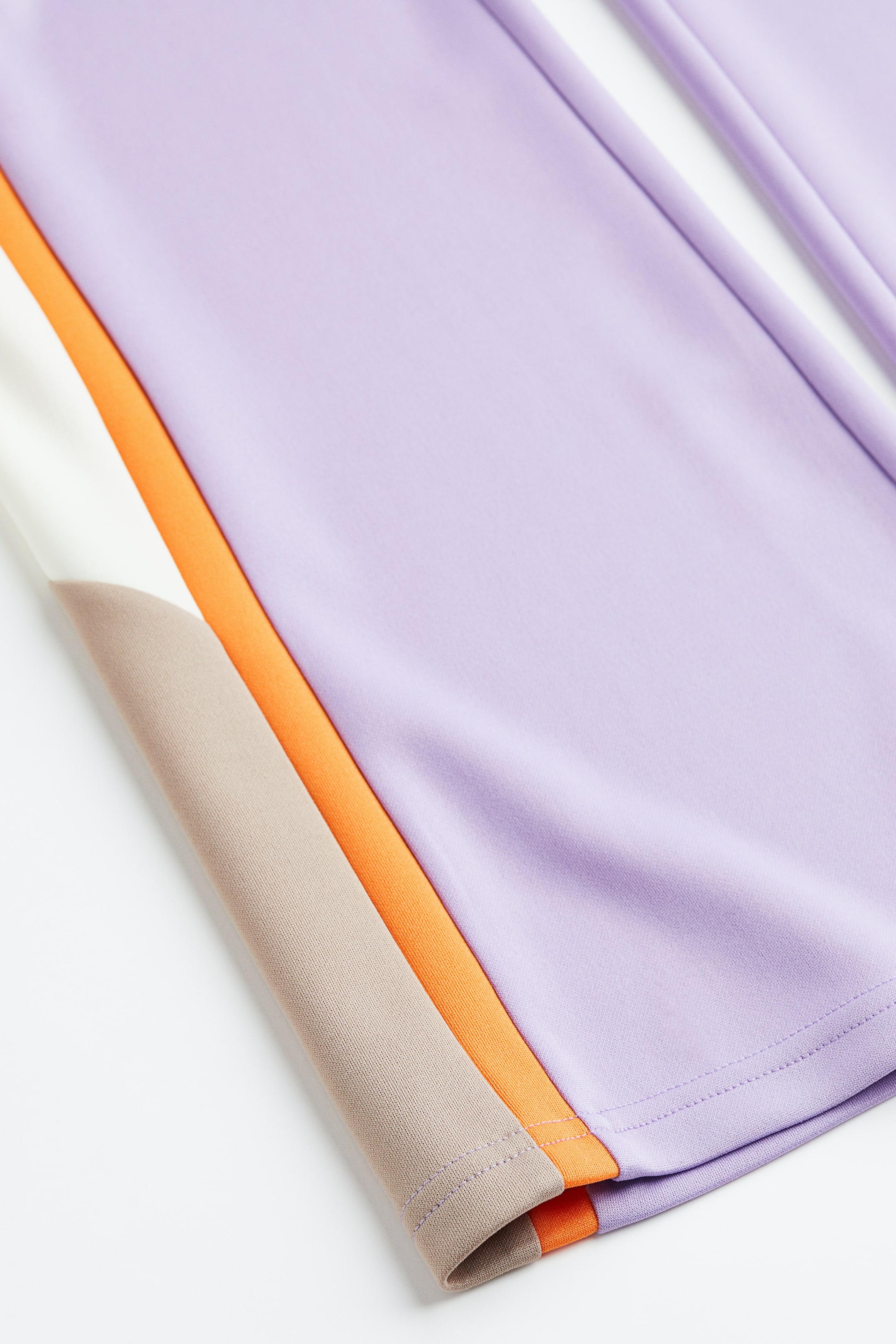 Ver imagem maior: Calças de desporto largas em DryMove™ - Lilás claro - CRIANÇA | H&M PT 4