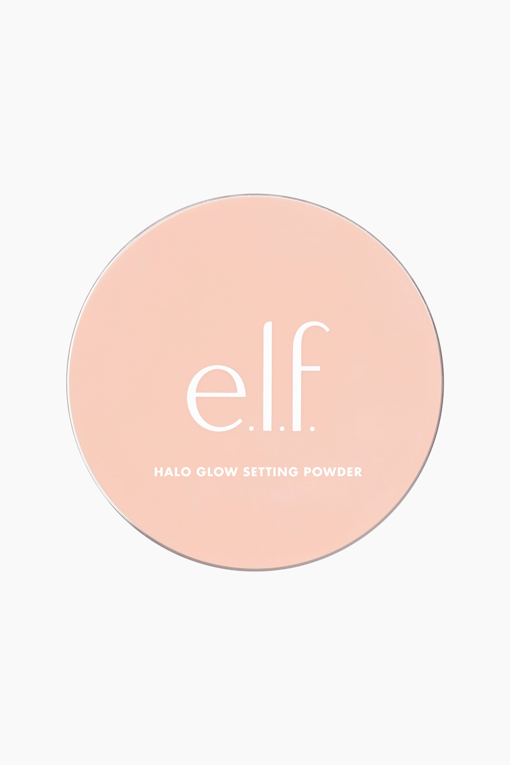Vis større bilde: En elf Halo Glow Setting Powder-kompakt presenteres med et rundt, lyst ferskenfarget lokk, sett rett ovenfra. Den hvite "elf"-logoen er sentrert på lokket, med teksten "HALO GLOW SETTING POWDER" under den.