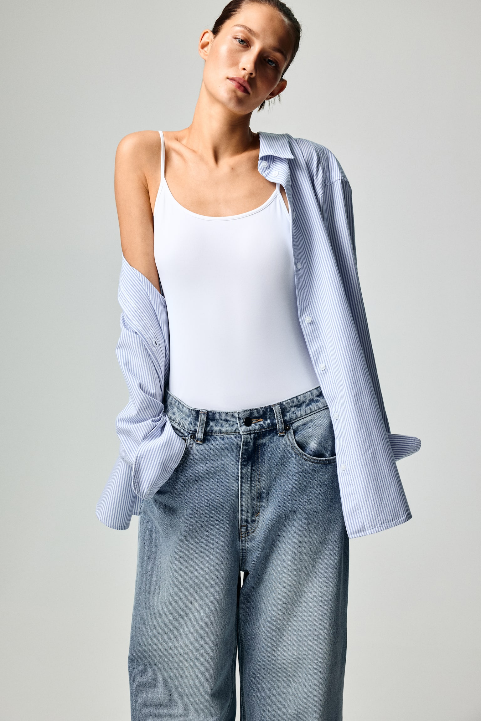 גופיית מיקרופייבר - לבן/בז' אפרפר כהה - 6