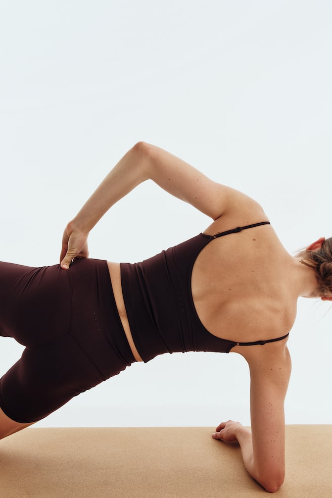 Shelf-Bra Sports Tank Top with SoftMove™ - Chocolate plum/Black/Ivory/Lilac/Butter yellow/Light maroon - 3
