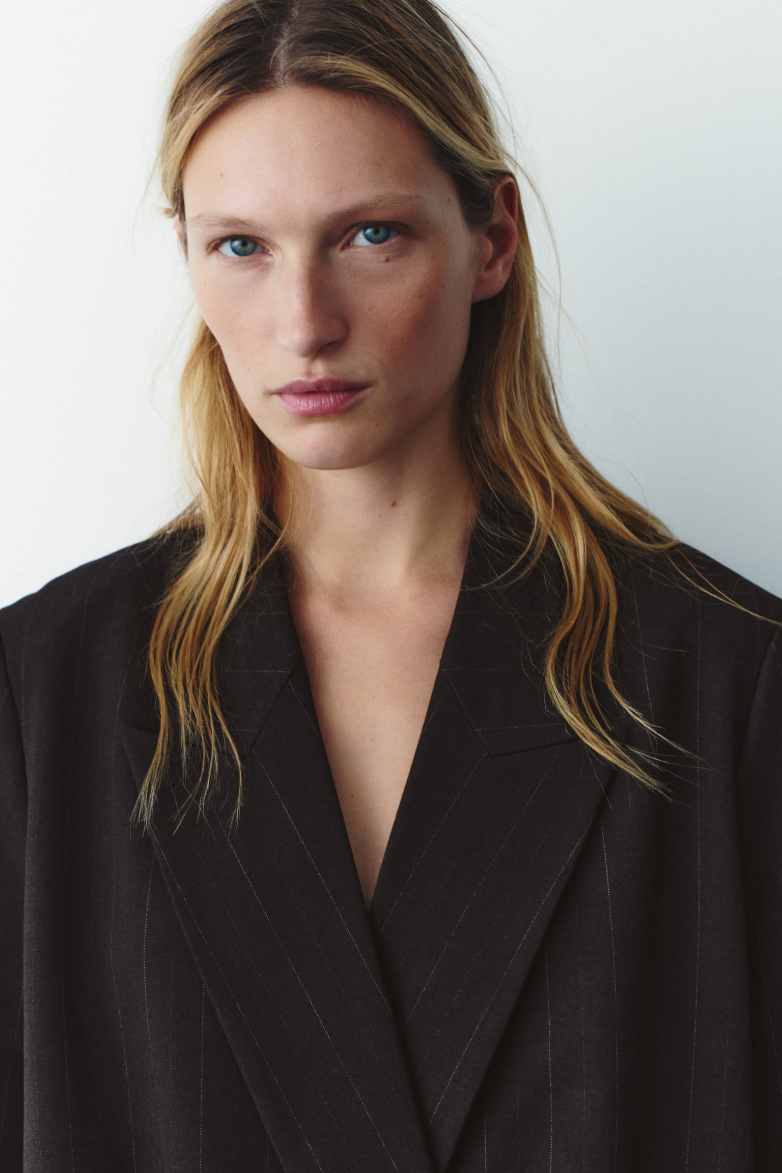 Женский пиджак H&M Double-Breasted Blazer, цвет: Тёмный коричневый — фото 5