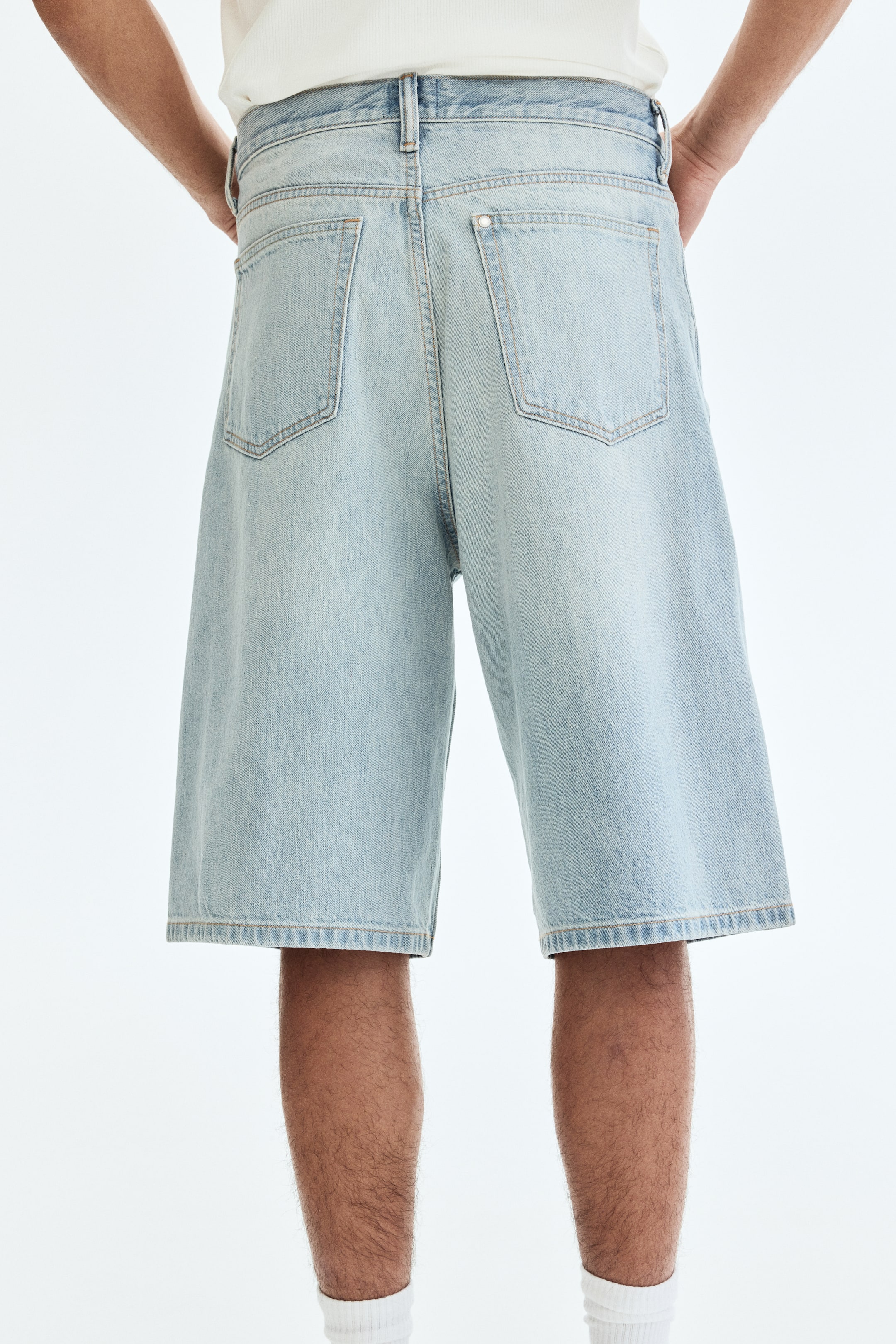 Short Baggy en denim avec coutures tournantes