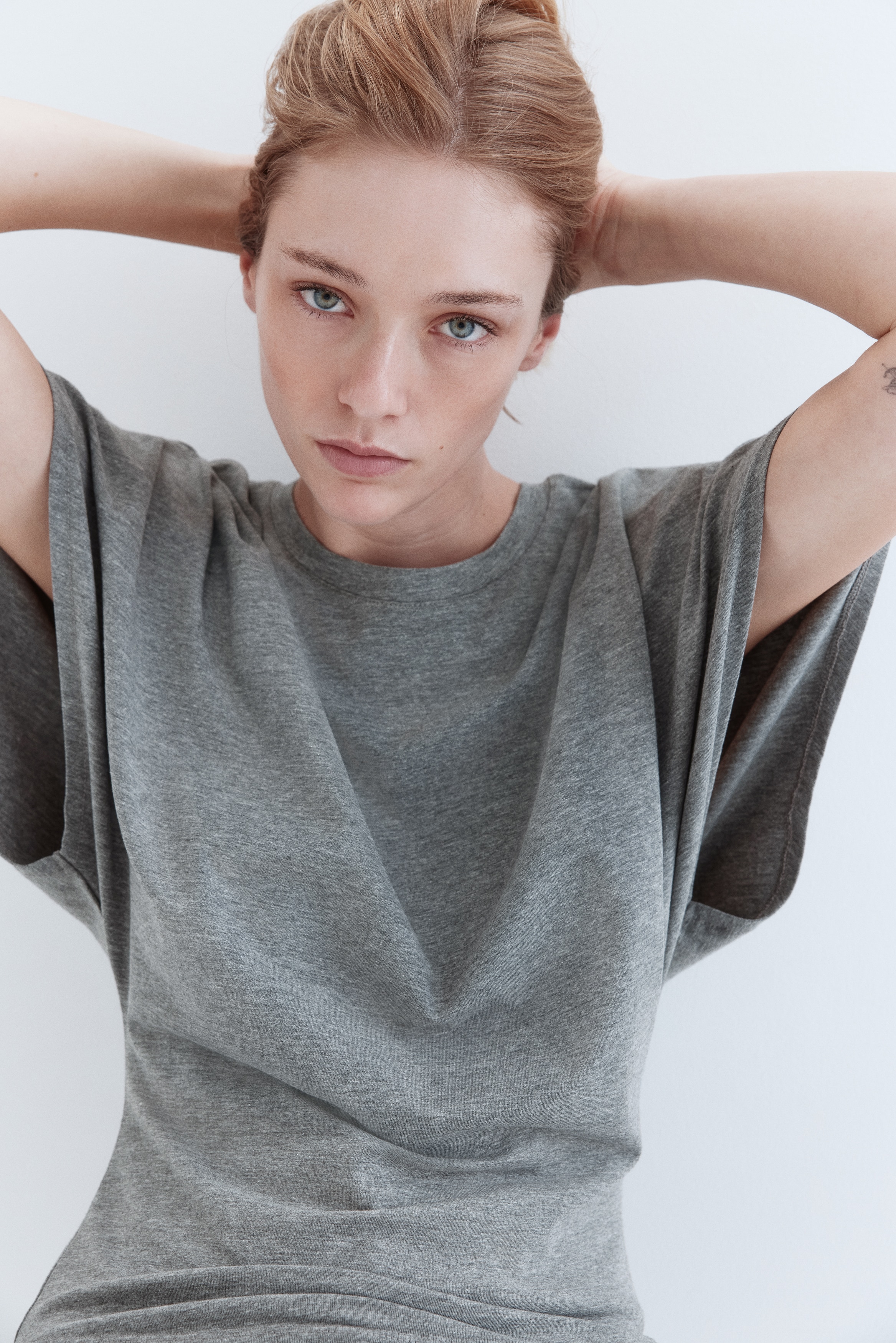 Butterfly-sleeved T-shirt