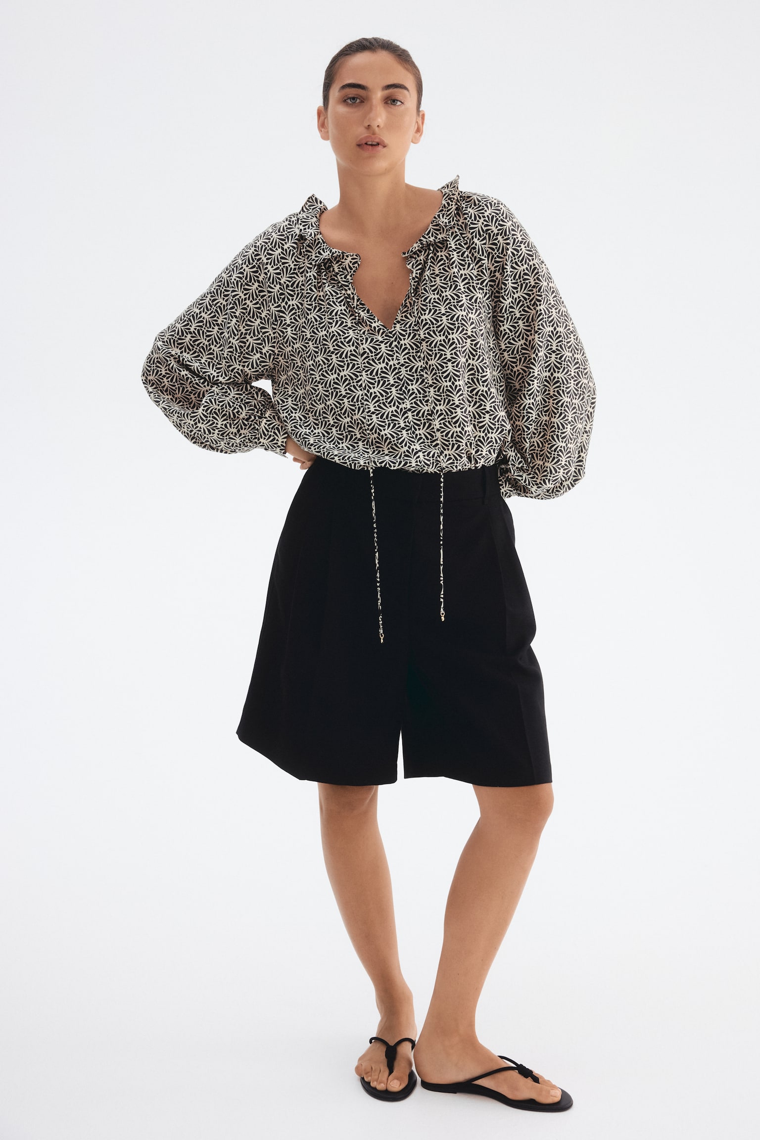 Frill-collar blouse - Cream/Dark grey patterned/Bright red/Black/Floral/Dark red/Patterned/White - 4