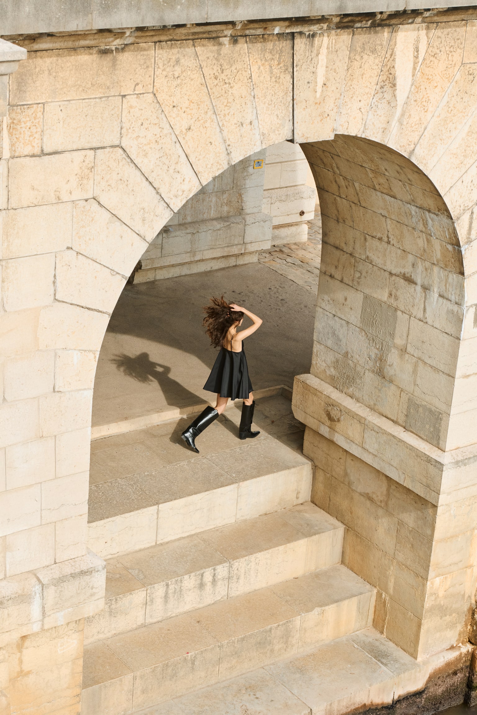 Flared strappy dress - Black - 8