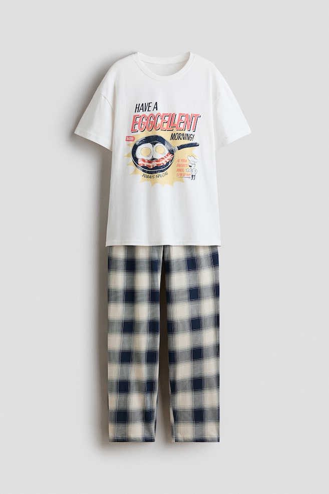 Bedruckter Baumwollpyjama - Elfenbein/Eggcellent - 1