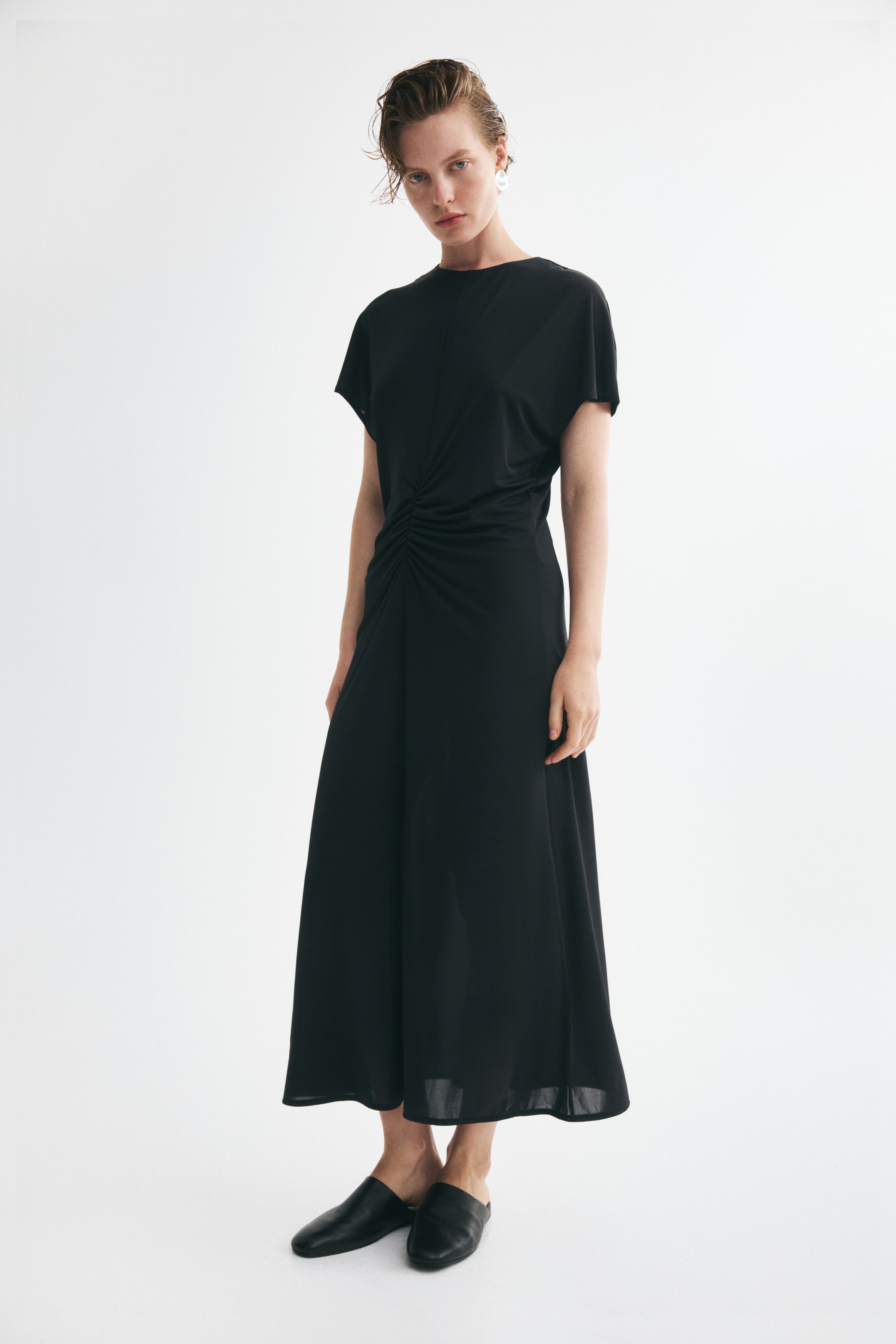 Agrandir l'image: Robe froncée à mancherons - Noir - FEMME | H&M FR 1
