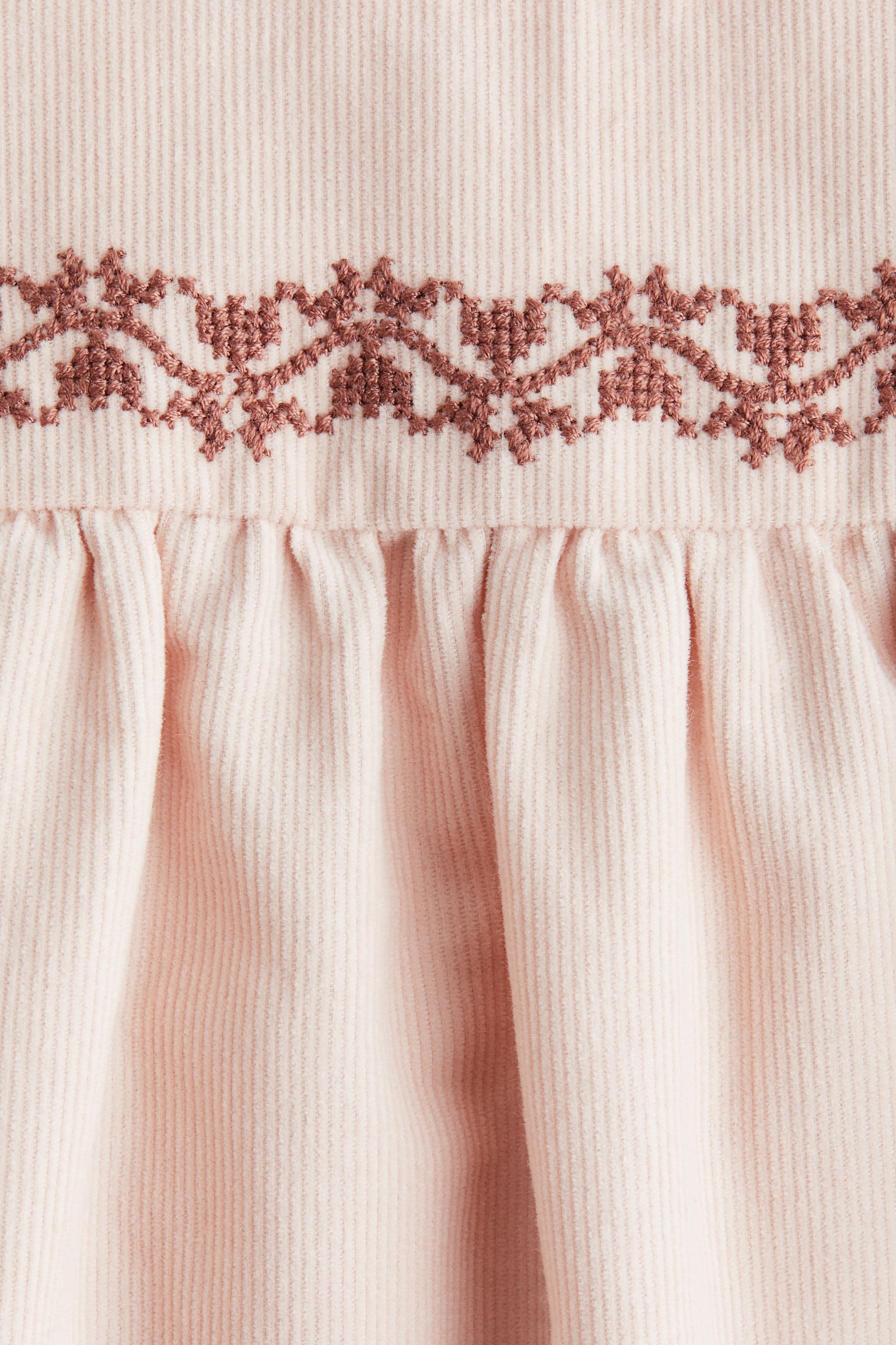 Manšestrové šaty s křížkovou výšivkou - Světle růžová - 2