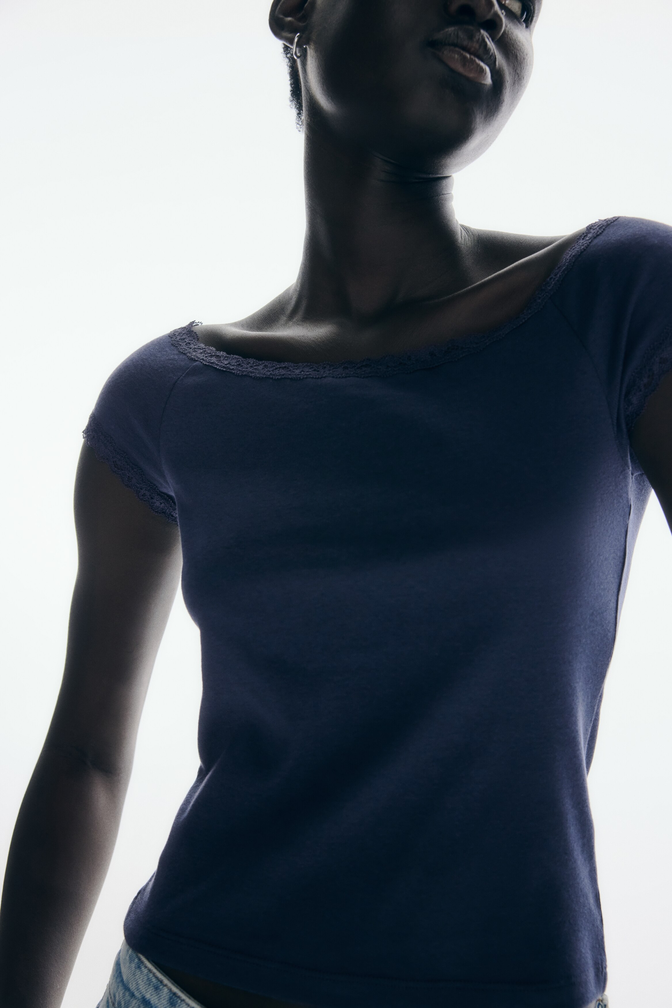 Off-the-shoulder top