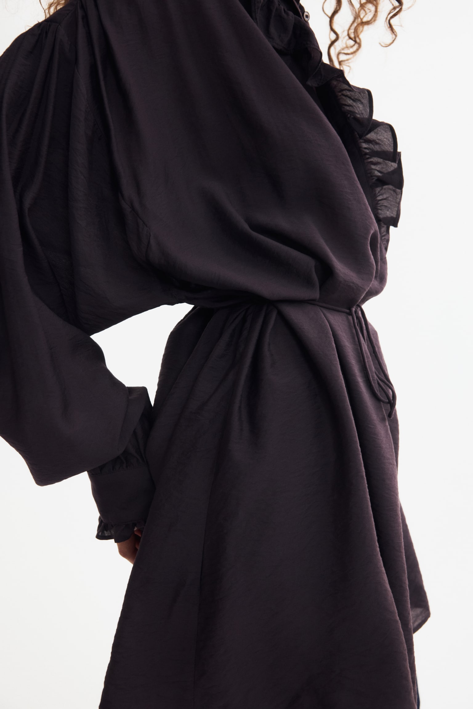 Женское платье H&M Ruffled Tunic, цвет: Тёмный фиолетовый — фото 4