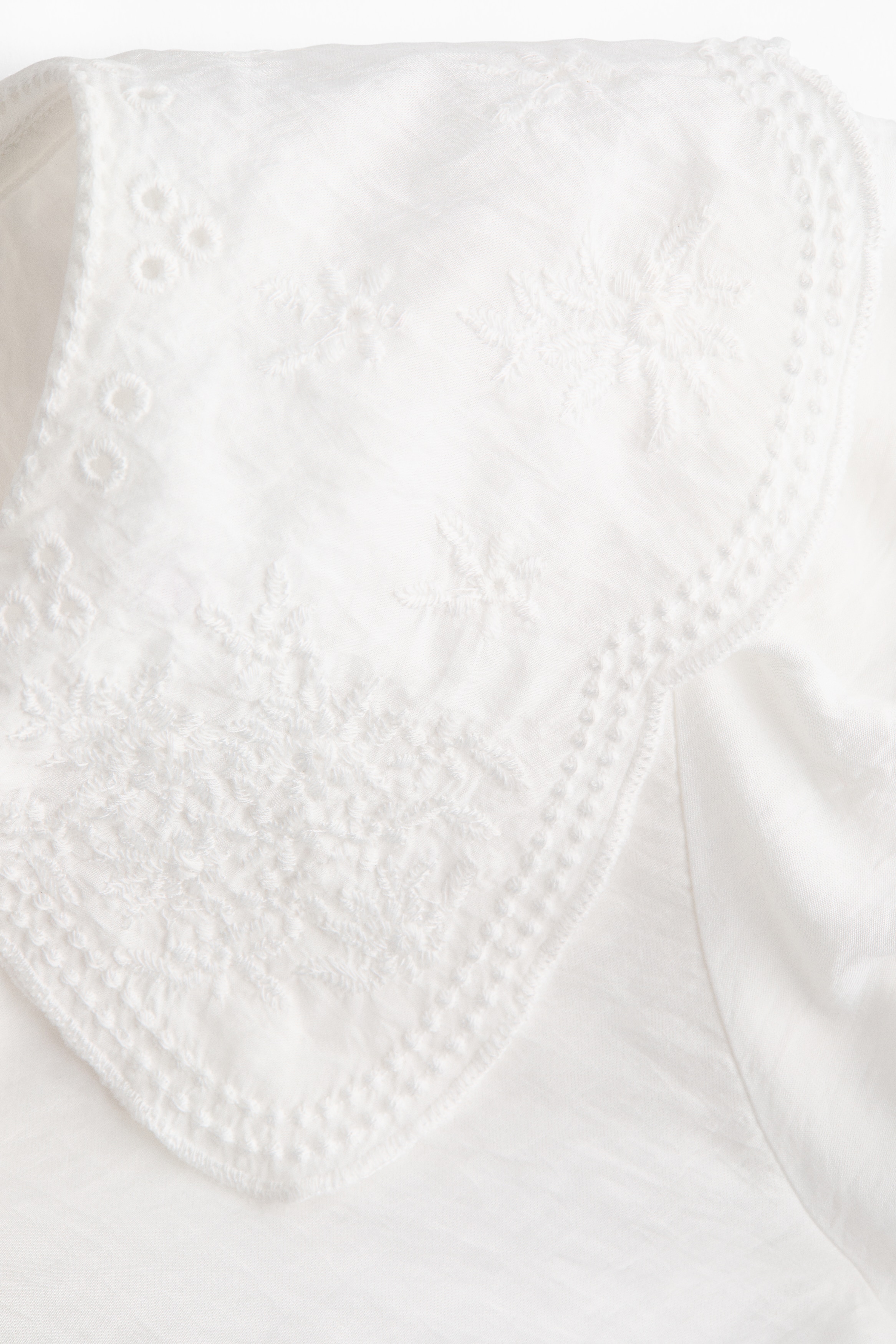 Broderie-anglaise blouse
