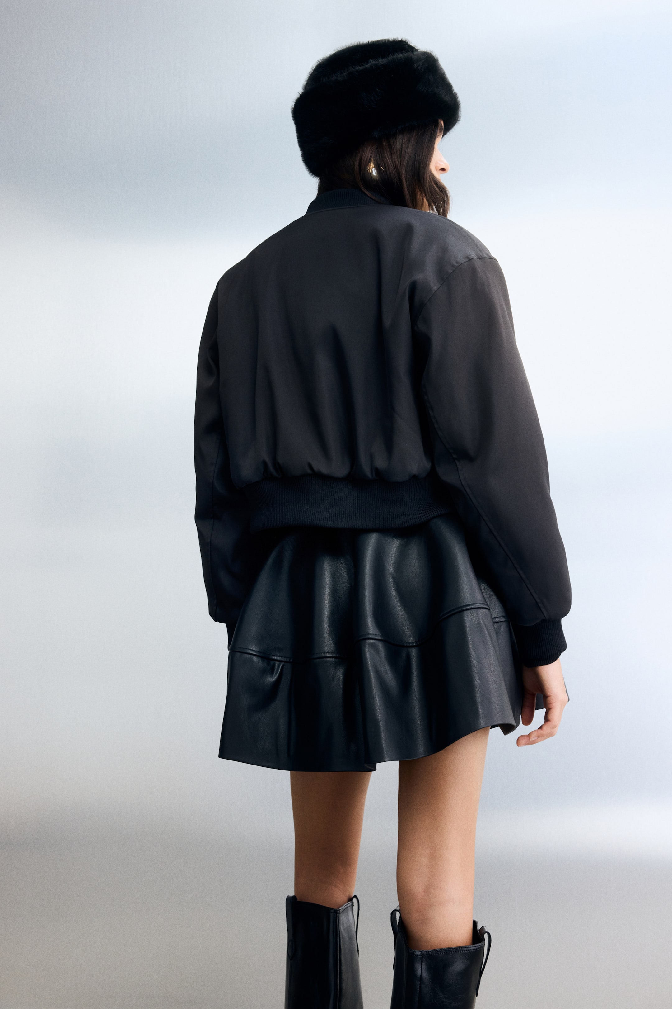 Nagyobb kép megtekintése: Kifordítható bomberdzseki - Fekete - NŐI | H&M HU 4