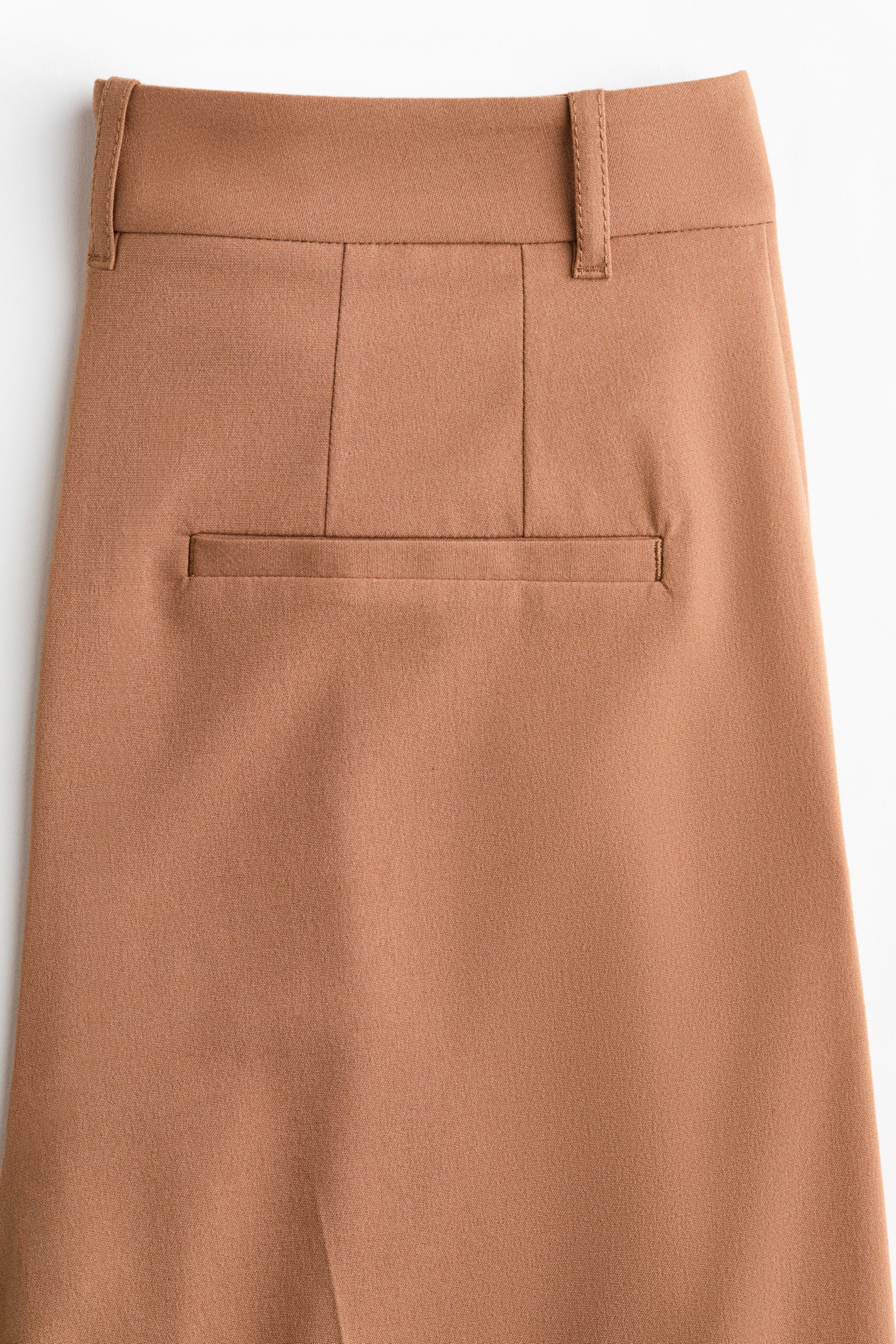 Pantalon cigarette avec ouverture par crochet et zippée - Beige